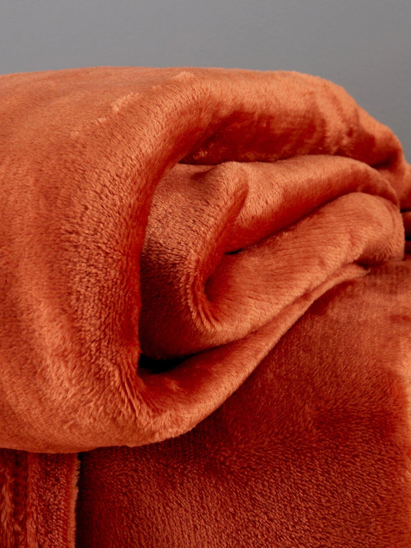 catherine-lansfield-extra-large-raschel-velvet-touch-soft-cosy-throw-burnt-orangeback