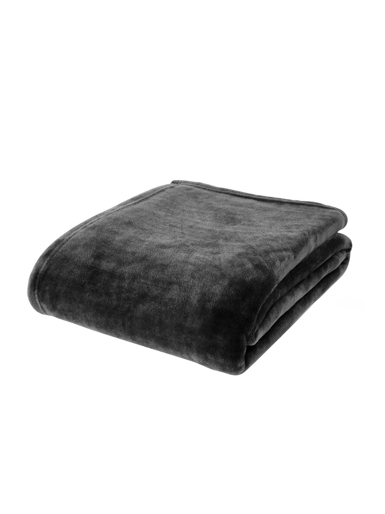 catherine-lansfield-extra-large-raschel-velvet-touch-soft-cosy-throw-black