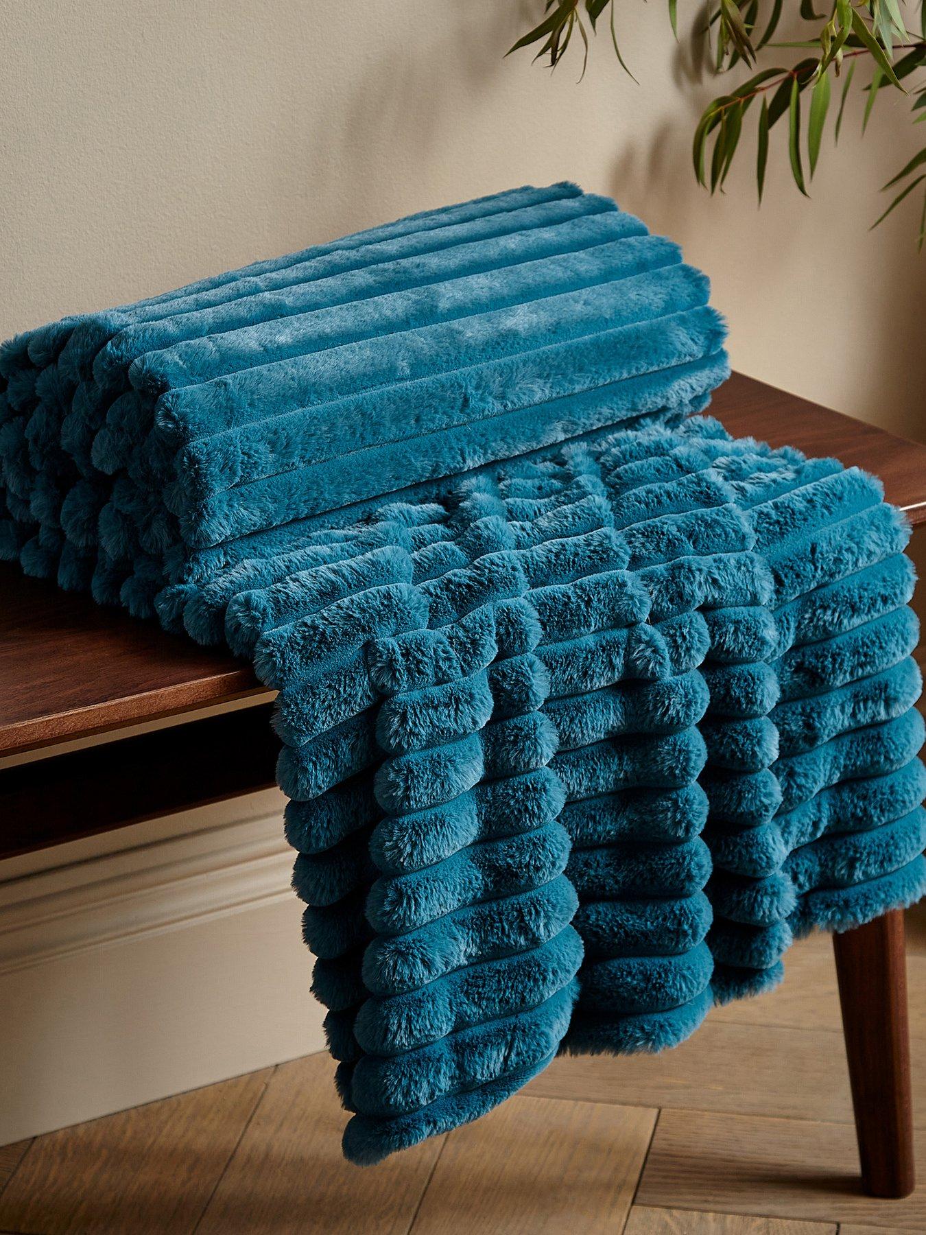 catherine-lansfield-cosy-ribbed-throw-natural