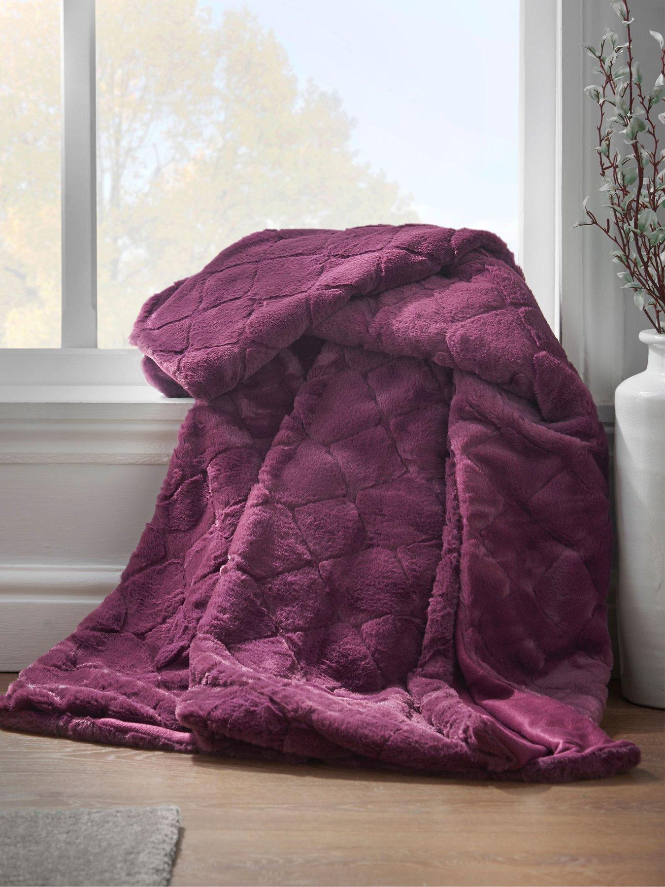 catherine-lansfield-cosy-diamond-soft-throw-plum