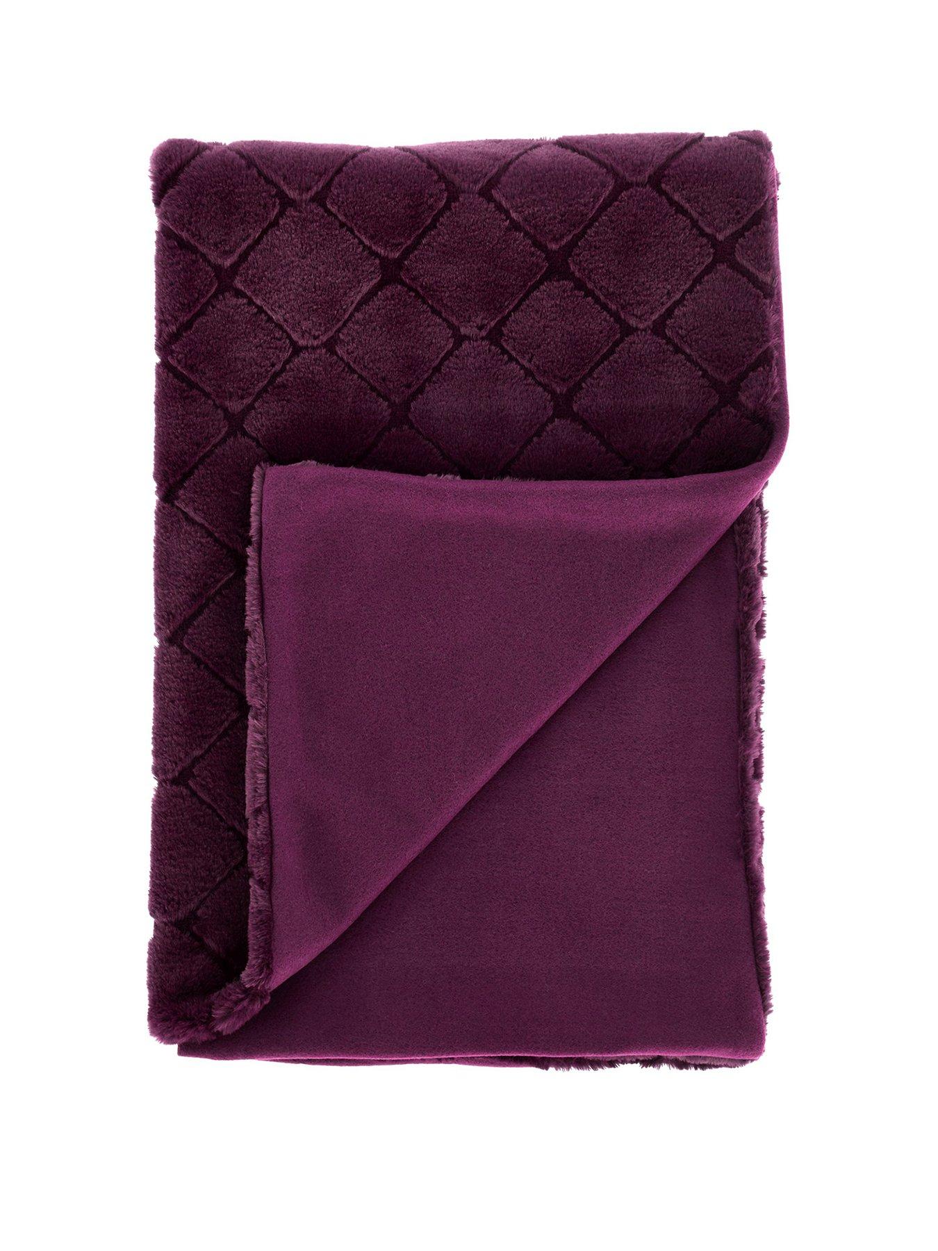 catherine-lansfield-cosy-diamond-soft-throw-plumstillFront