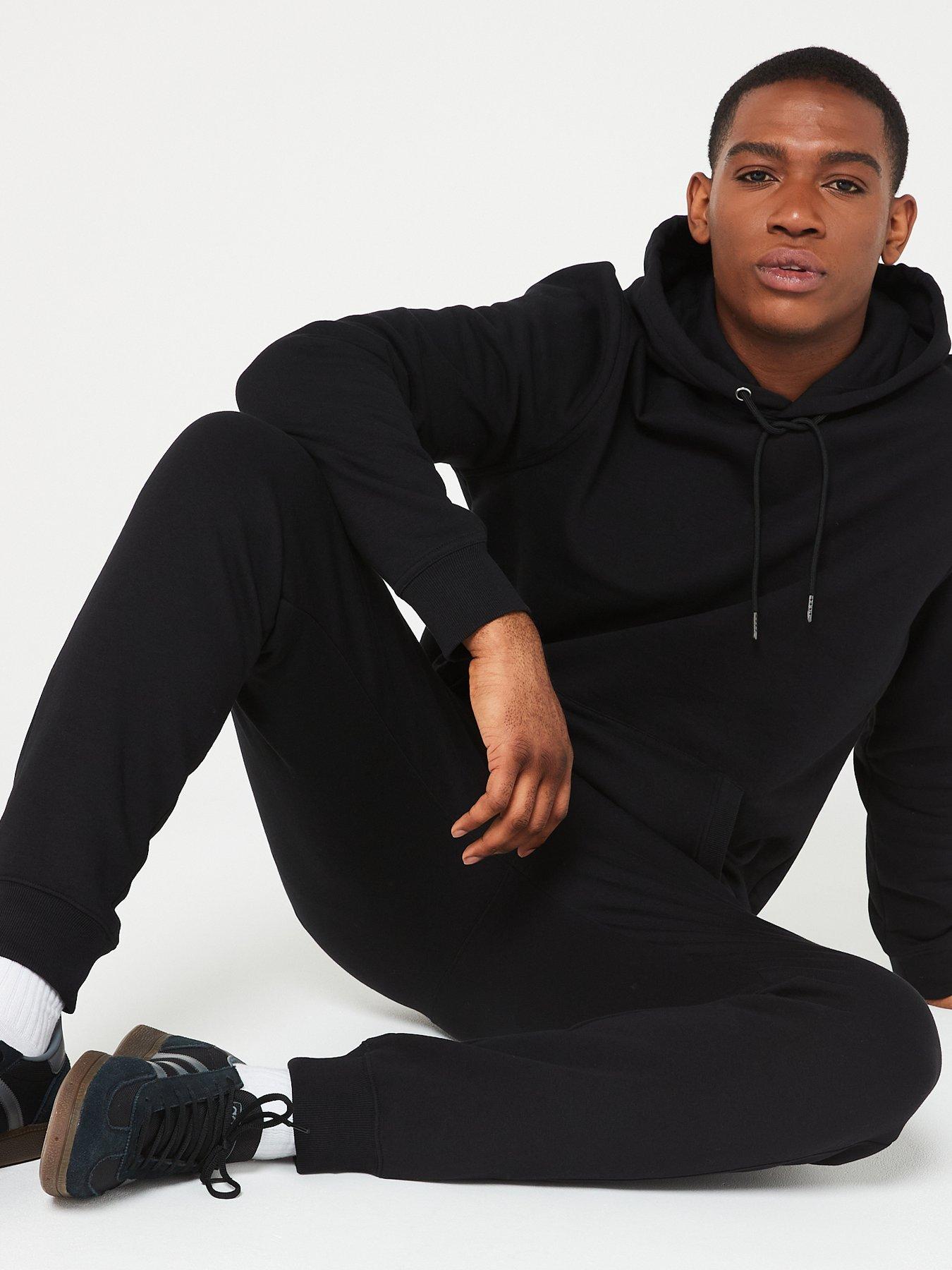 very-man-overhead-hoody-tracksuit-blackoutfit