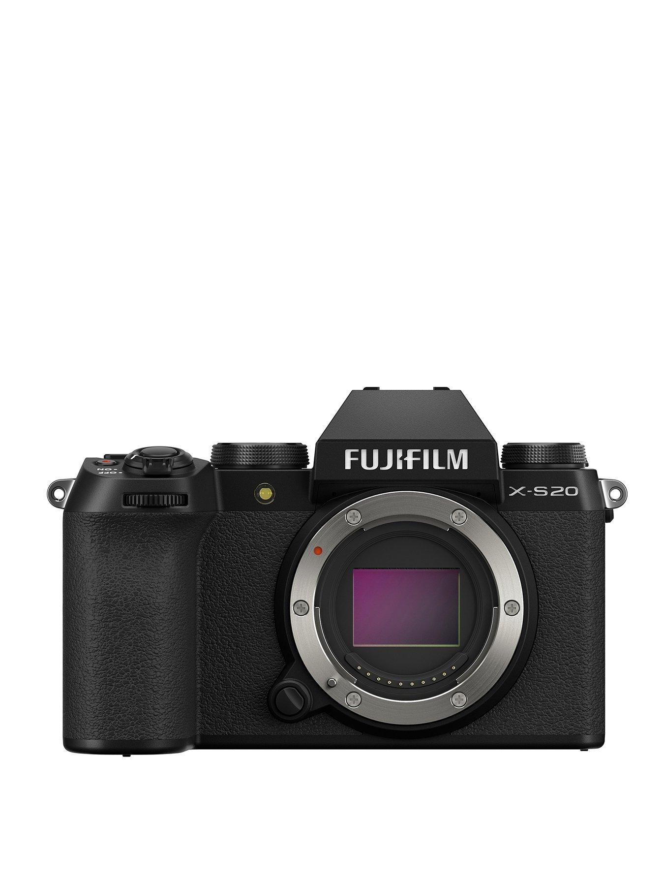 fujifilm-x-s20-mirrorless-digital-camera-body-kit-inc-system-bag-and-64gb-sdxc-card-blackstillFront