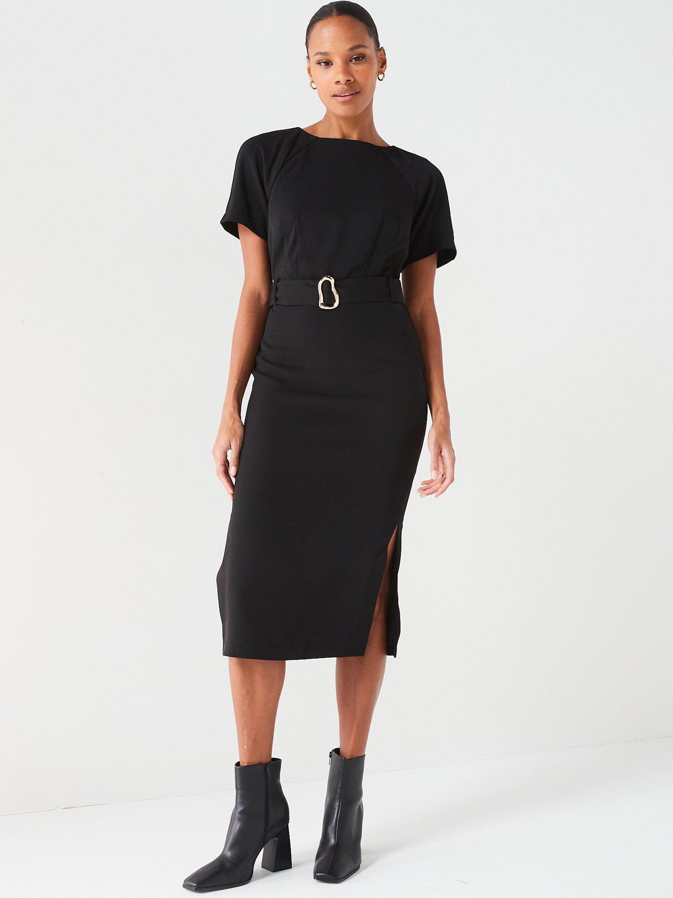 T shirt store dress belt