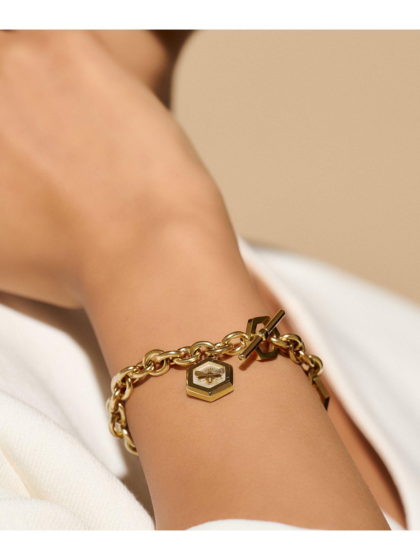 olivia-burton-olivia-burton-minima-bee-gold-toggle-braceletback