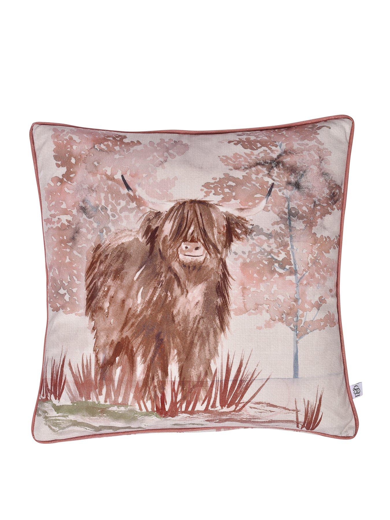 dreams-drapes-hanson-highland-cow-velvet-cushionstillFront