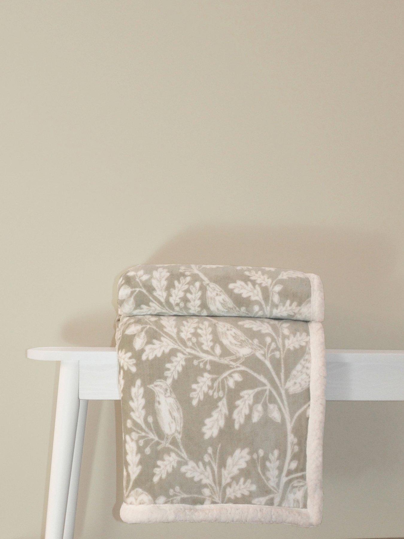 dreams-drapes-woodland-owlsnbspsherpa-throw-naturalback