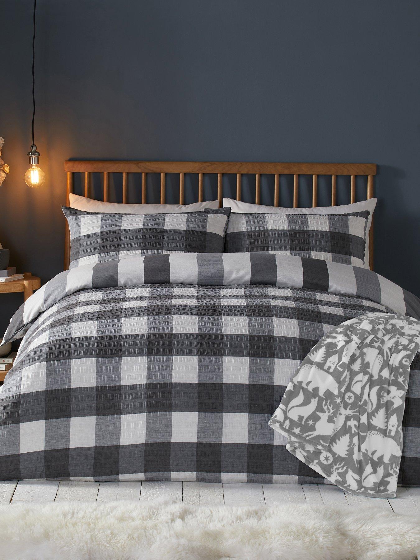 fusion-gingham-seersucker-duvet-covernbspset-charcoaloutfit