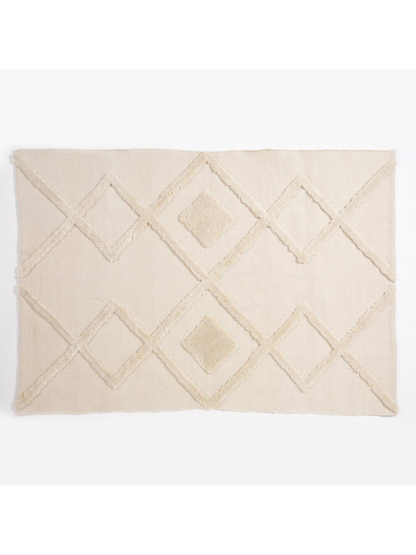 esselle-revival-windsor-100-pet-diamond-rug