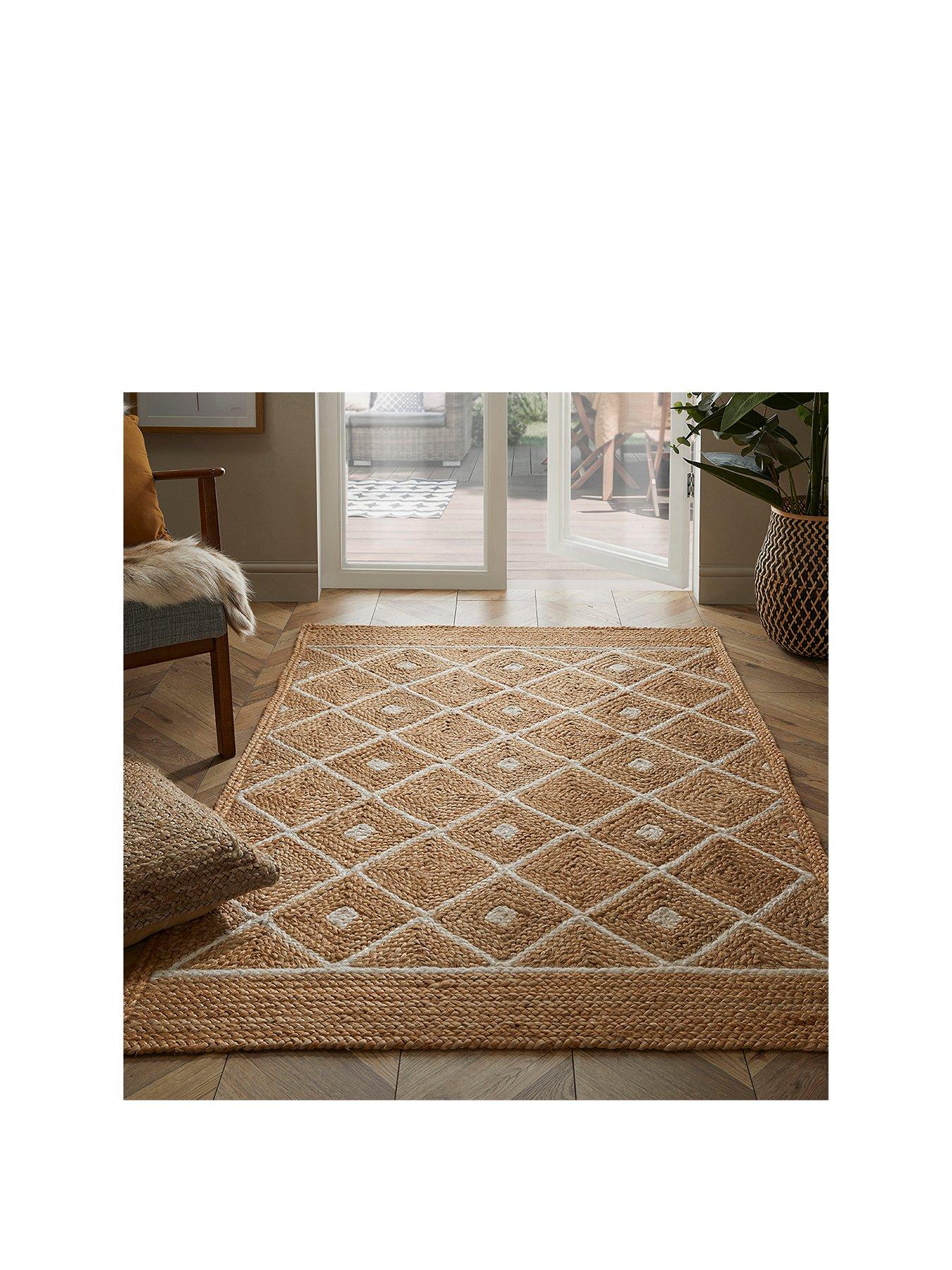 esselle-naturelle-prestbury-diamond-hand-braided-rug-naturalstillFront