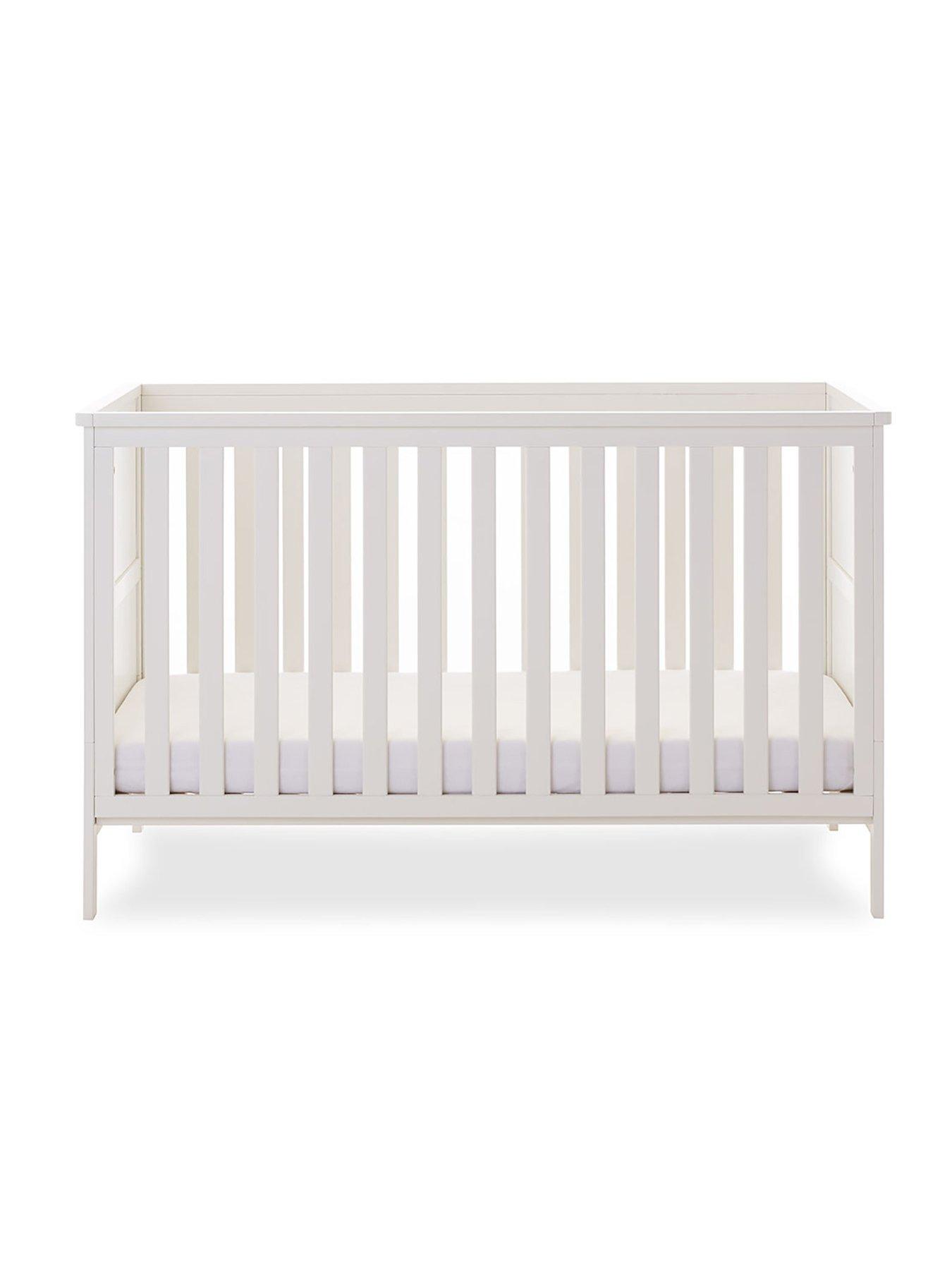 obaby-evie-cot-bed-whiteoutfit