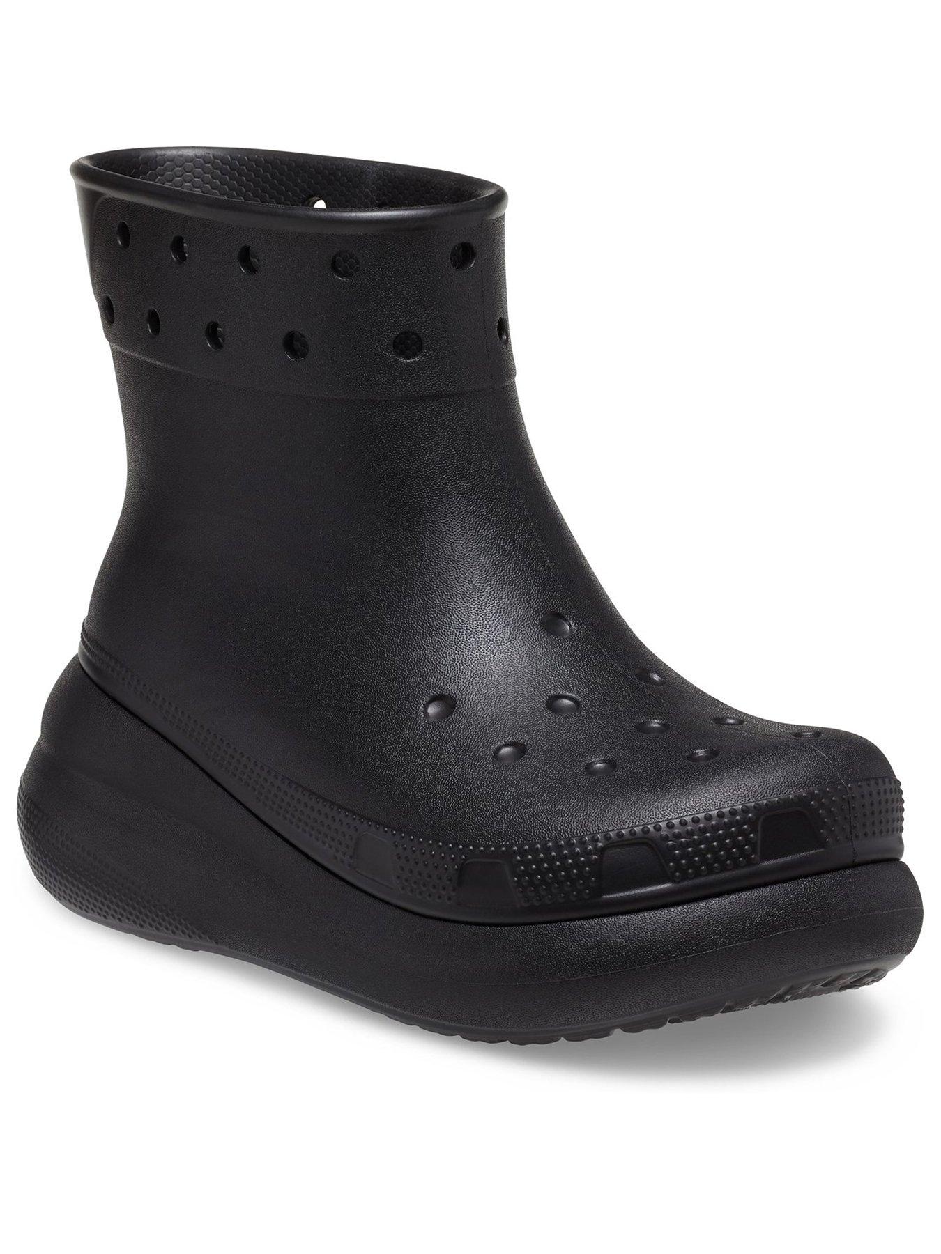 Black discount crocs classic