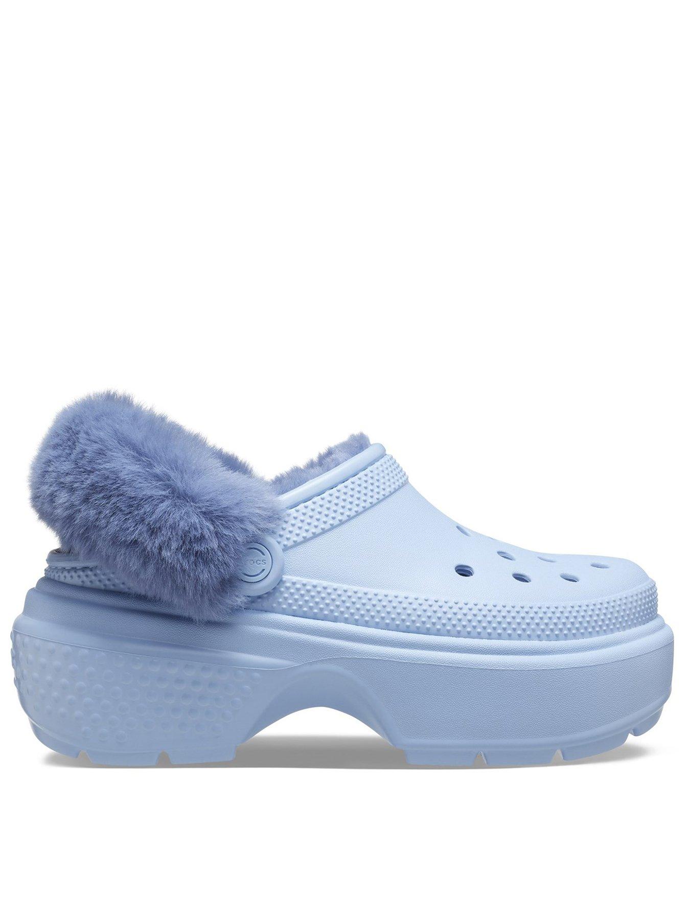 Blue 2025 fur crocs