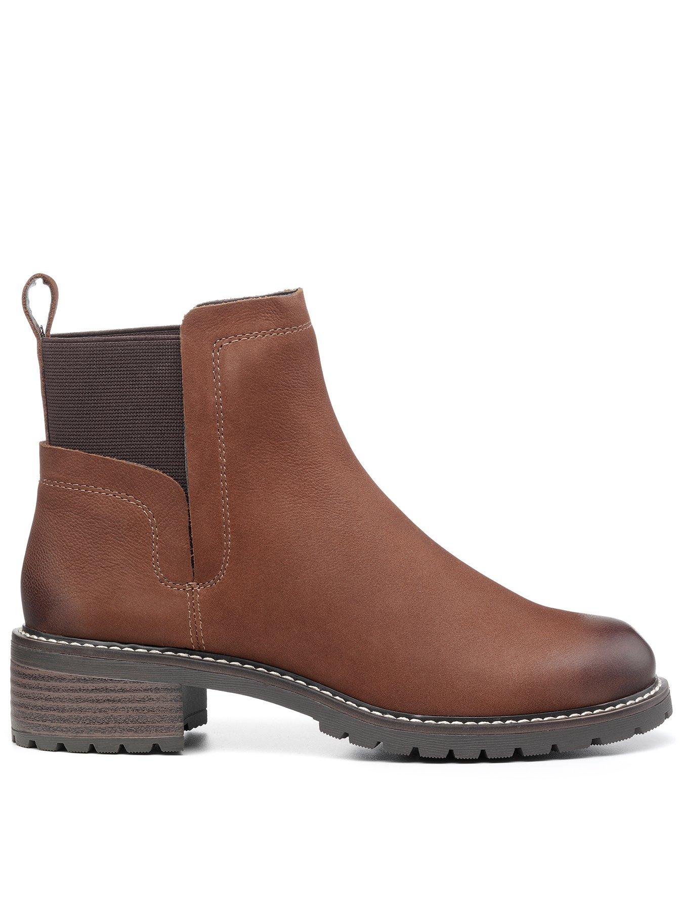 Nubuck chelsea store boots womens