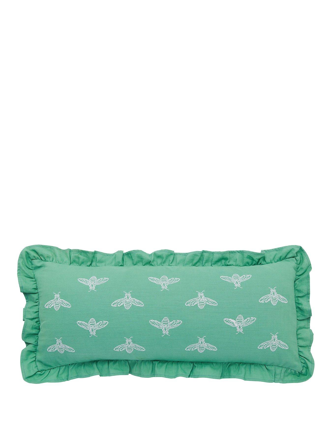 joules-lakeside-floral-100-cotton-slub-cushion