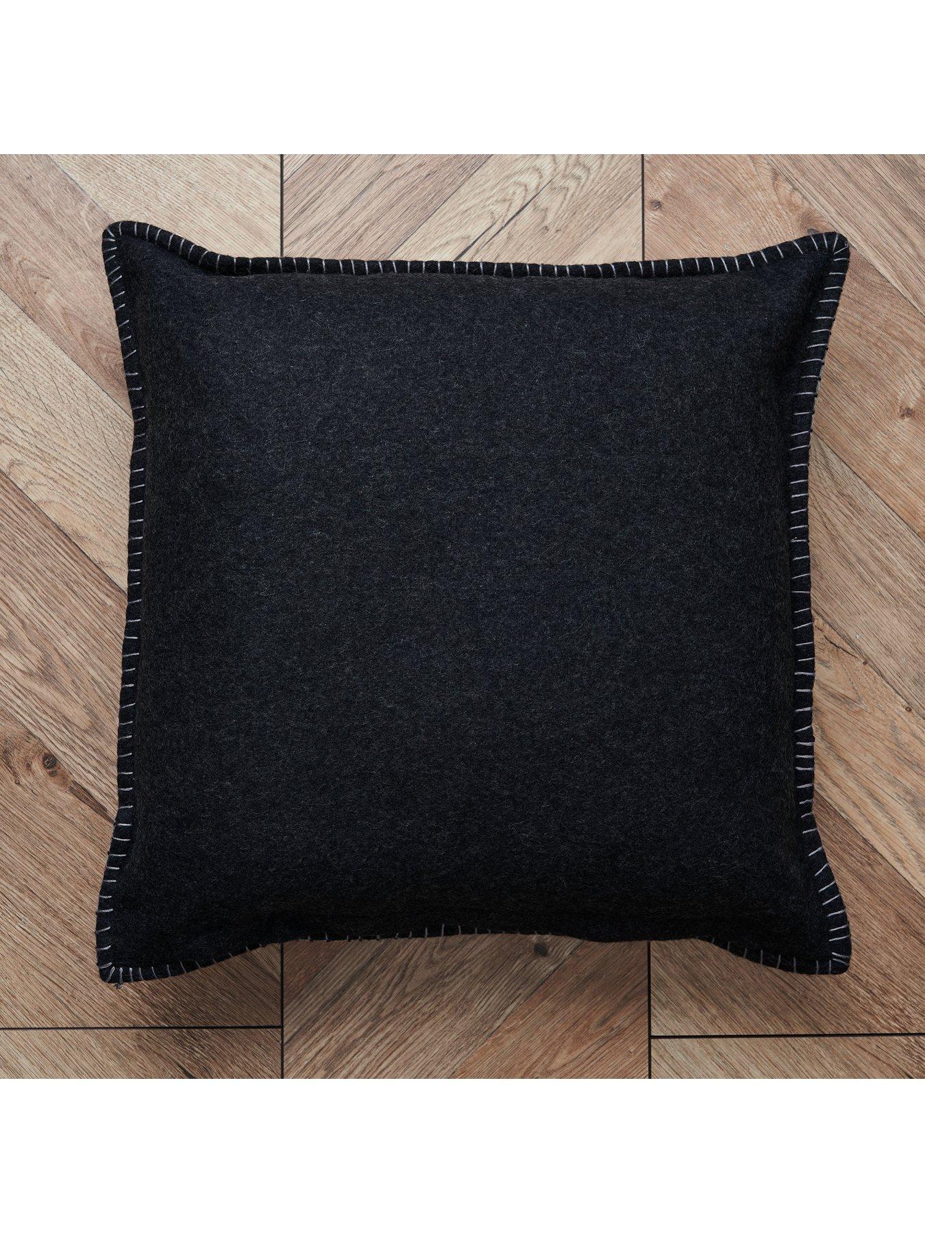 very-home-blanket-felt-stitch-cushionback