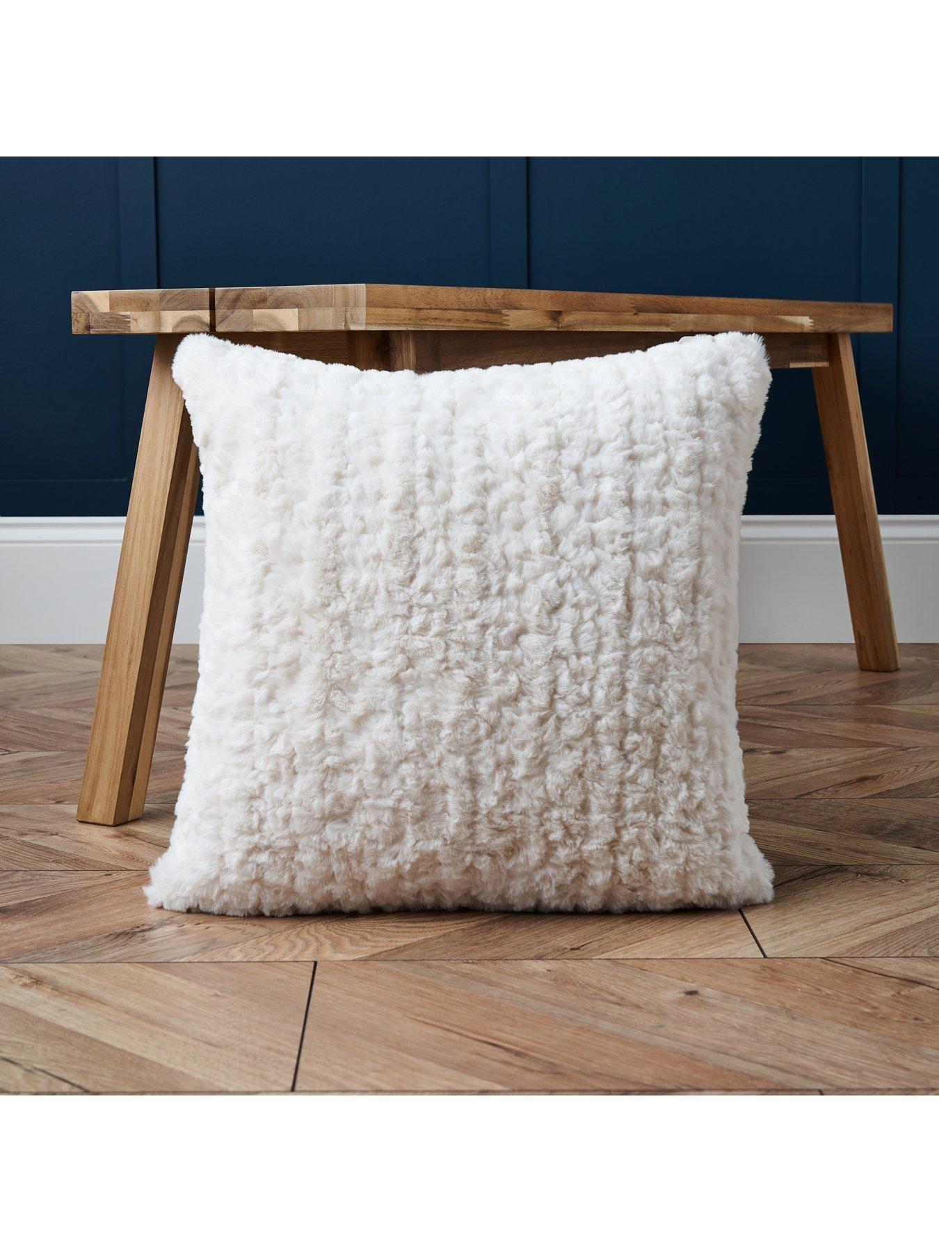 very-home-faux-fur-super-soft-cushion