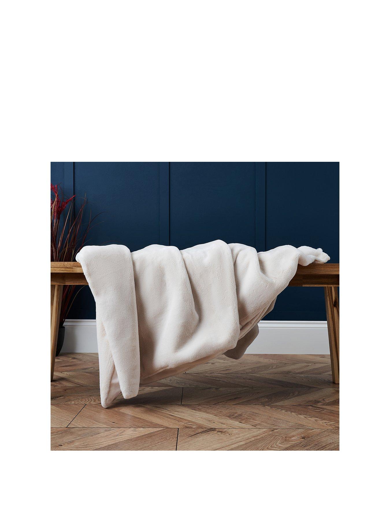 very-home-faux-fur-throw-cream