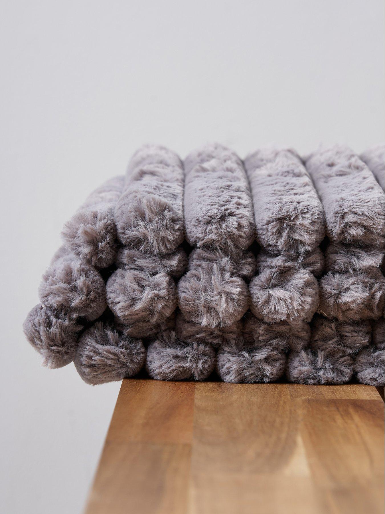 undefined Chunky Ribbed Throw