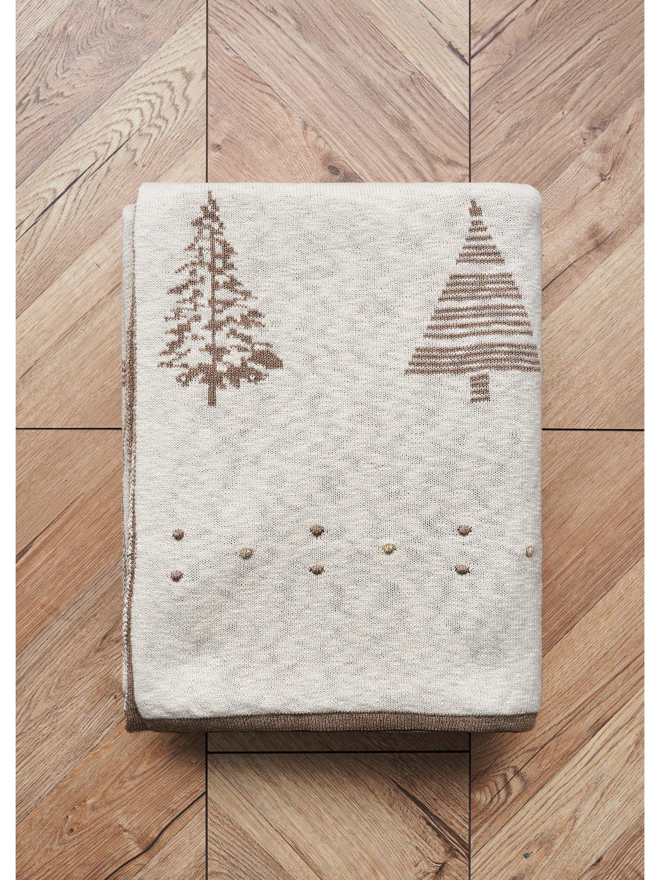 Very Home Christmas Tree Throw - Gold