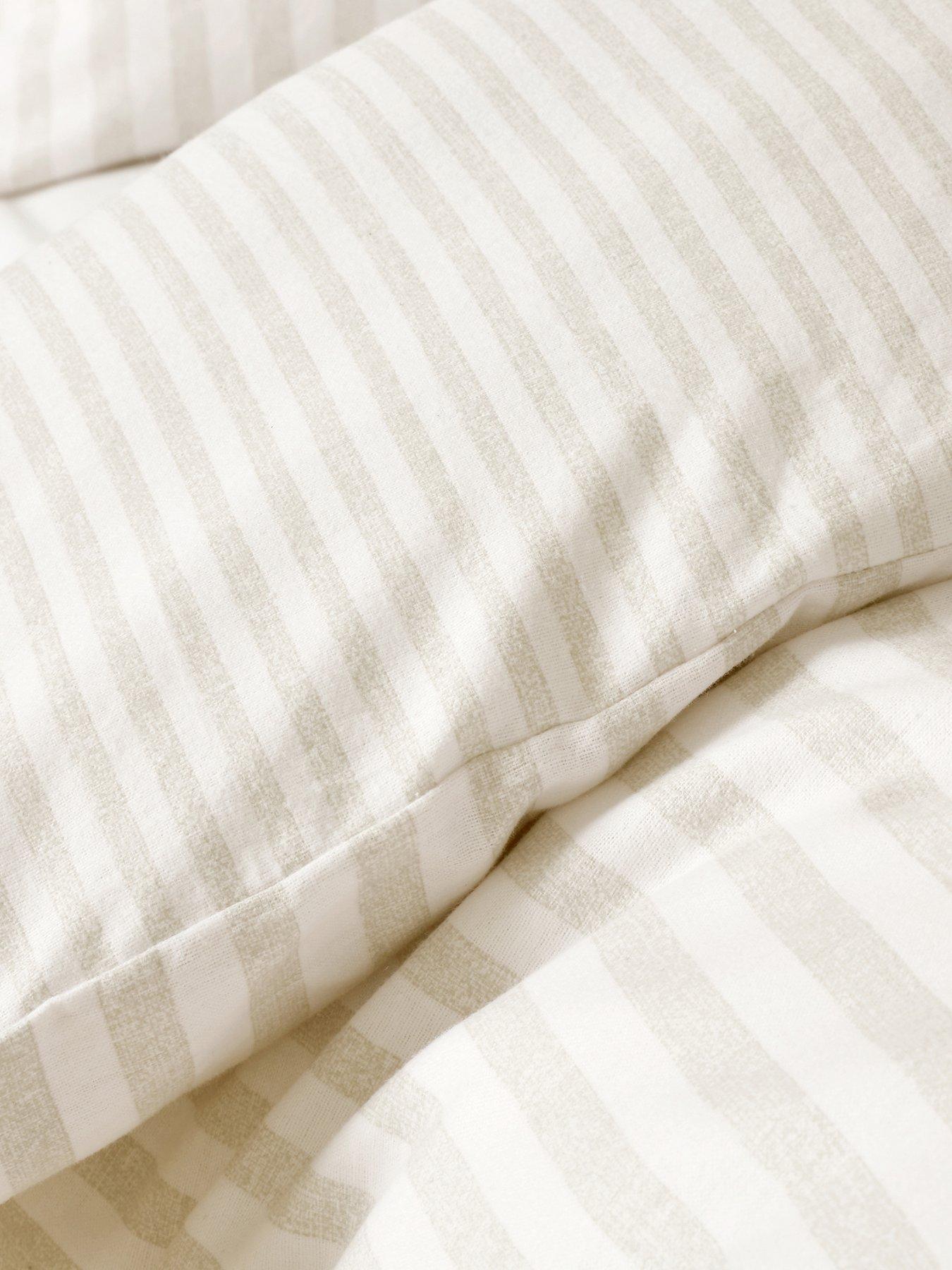 catherine-lansfield-brushed-cotton-stripe-soft-duvet-cover-setdetail