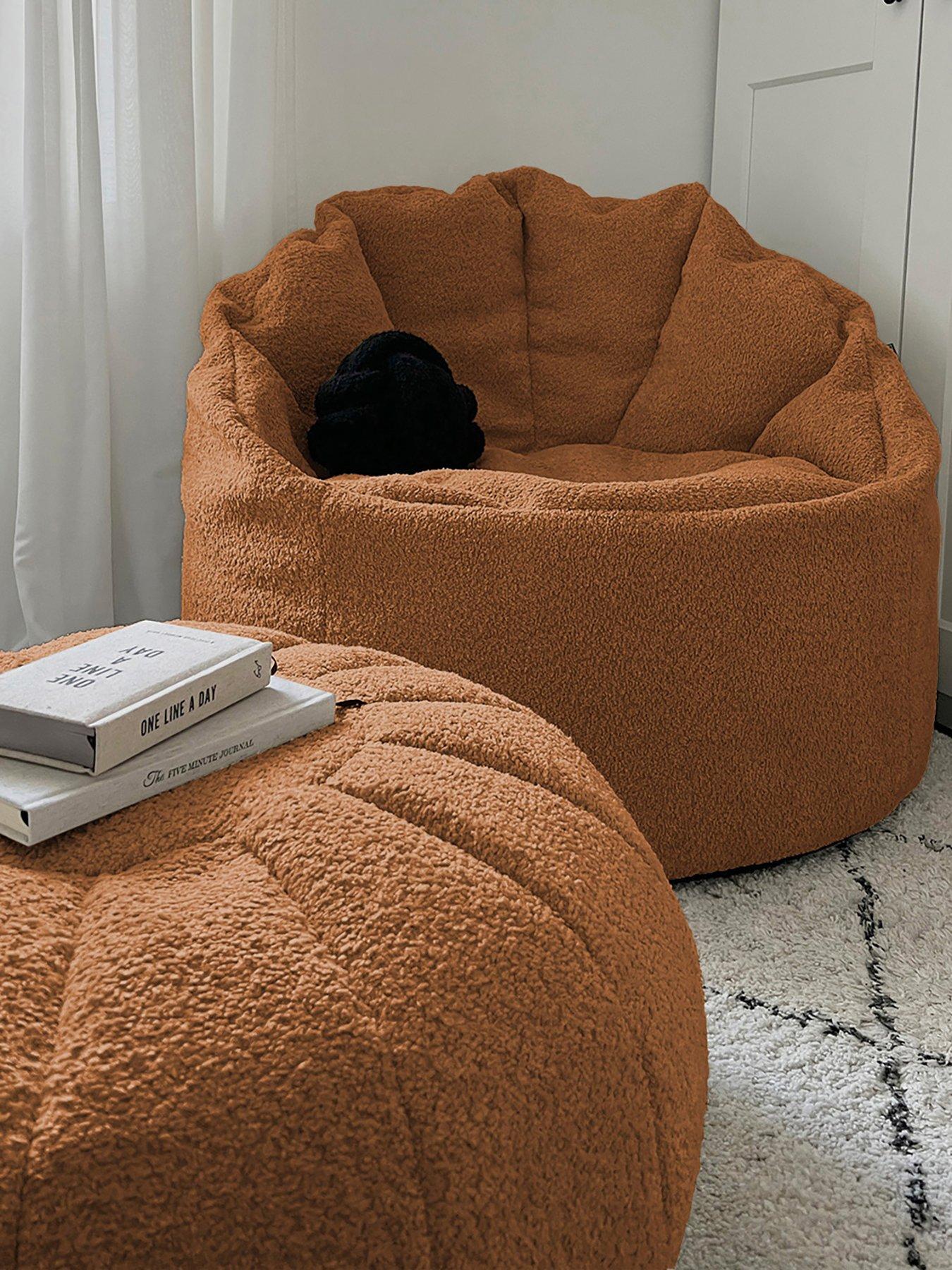 rucomfy-snug-boucle-pouffe-rustback