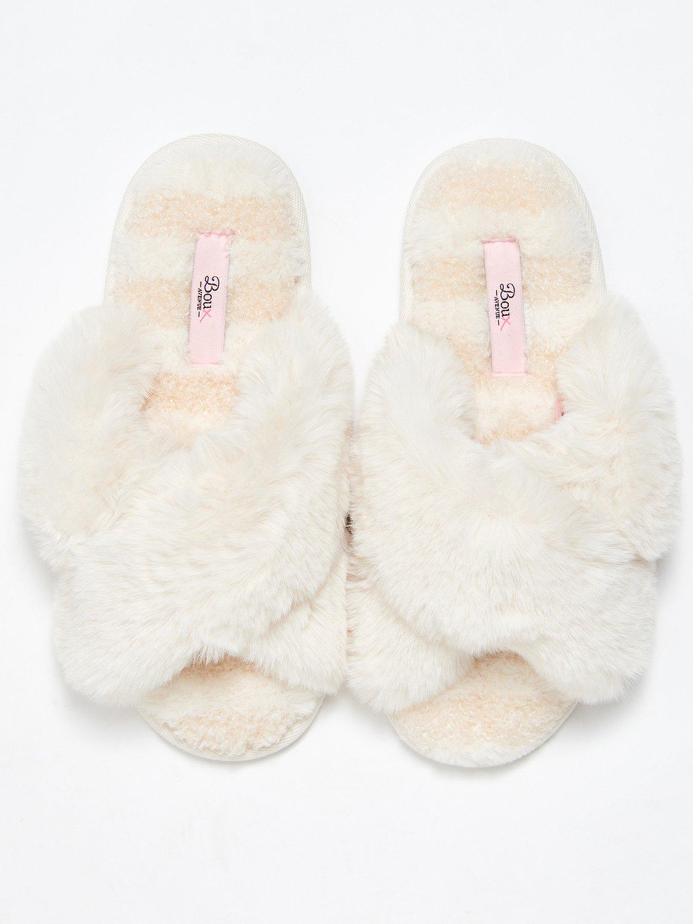 Womens slippers very new arrivals