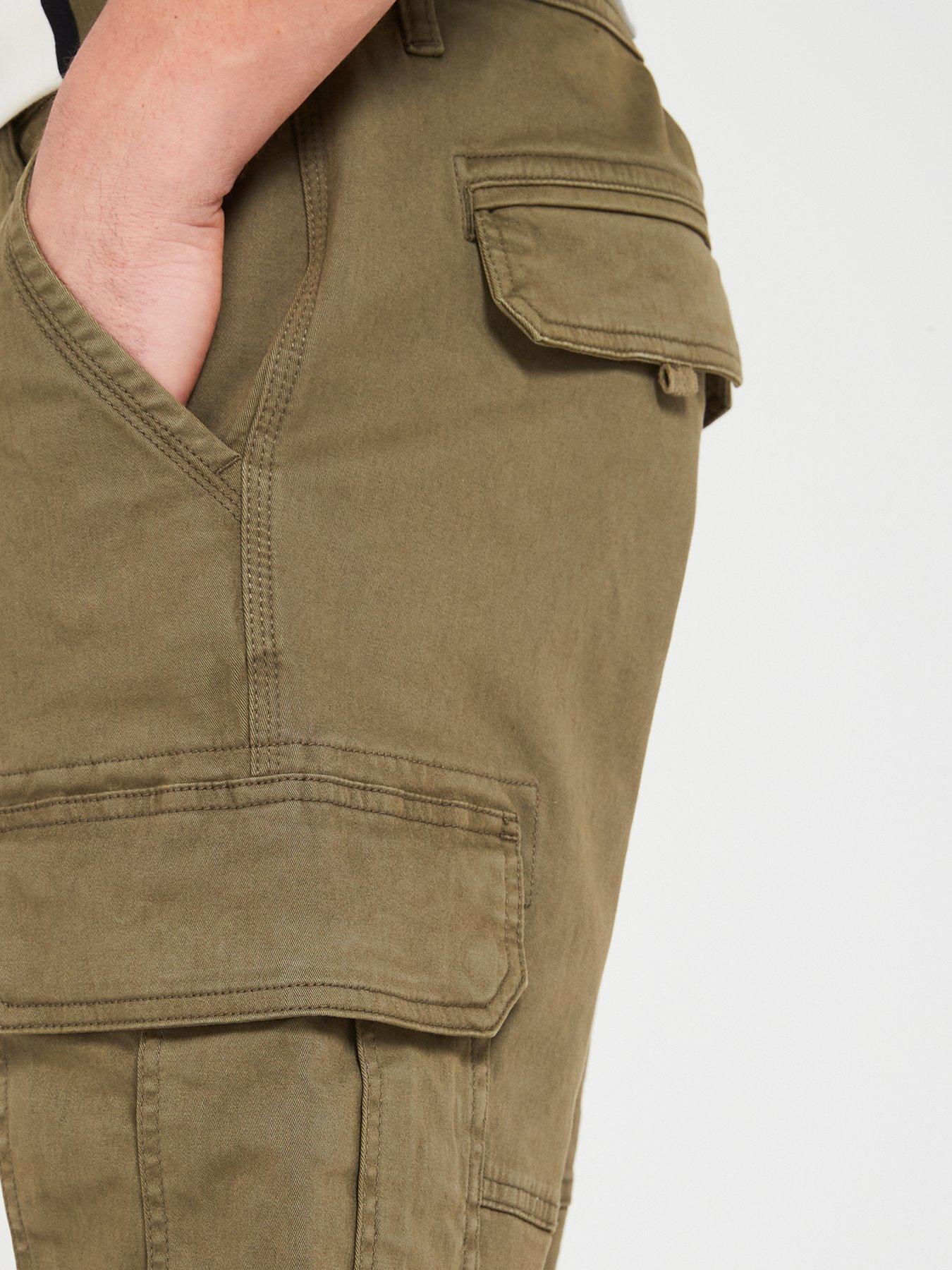 very-man-cargo-shorts-khakioutfit