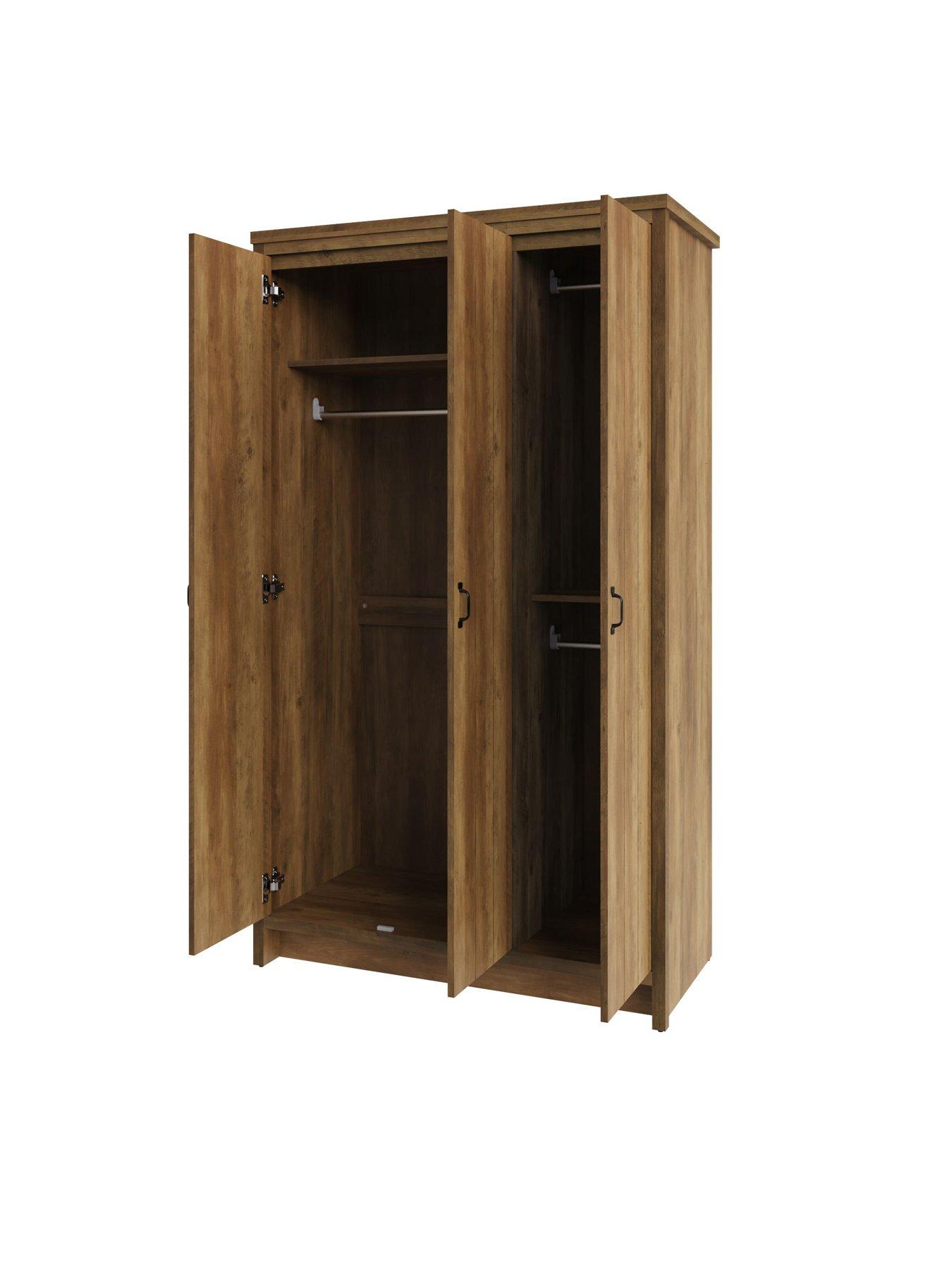 gfw-boston-3-door-wardrobe-oakdetail