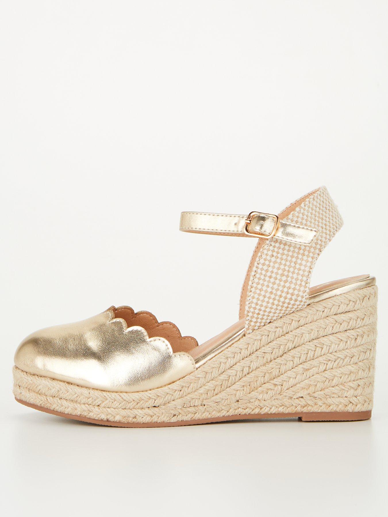 v-by-very-wide-fit-scalloped-edge-close-toe-wedge-gold