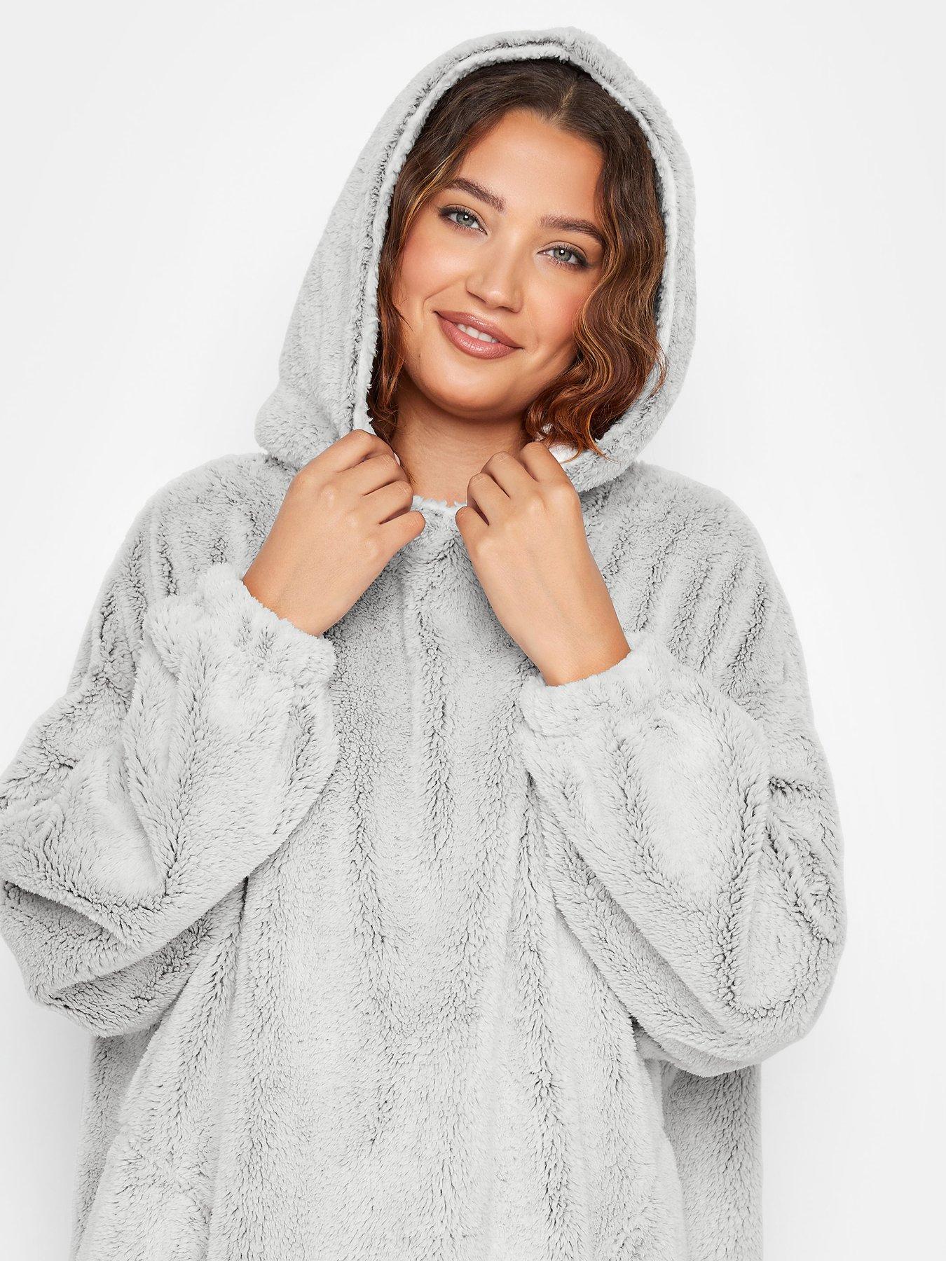 long-tall-sally-wellsoft-snuggle-hoodie-greyoutfit