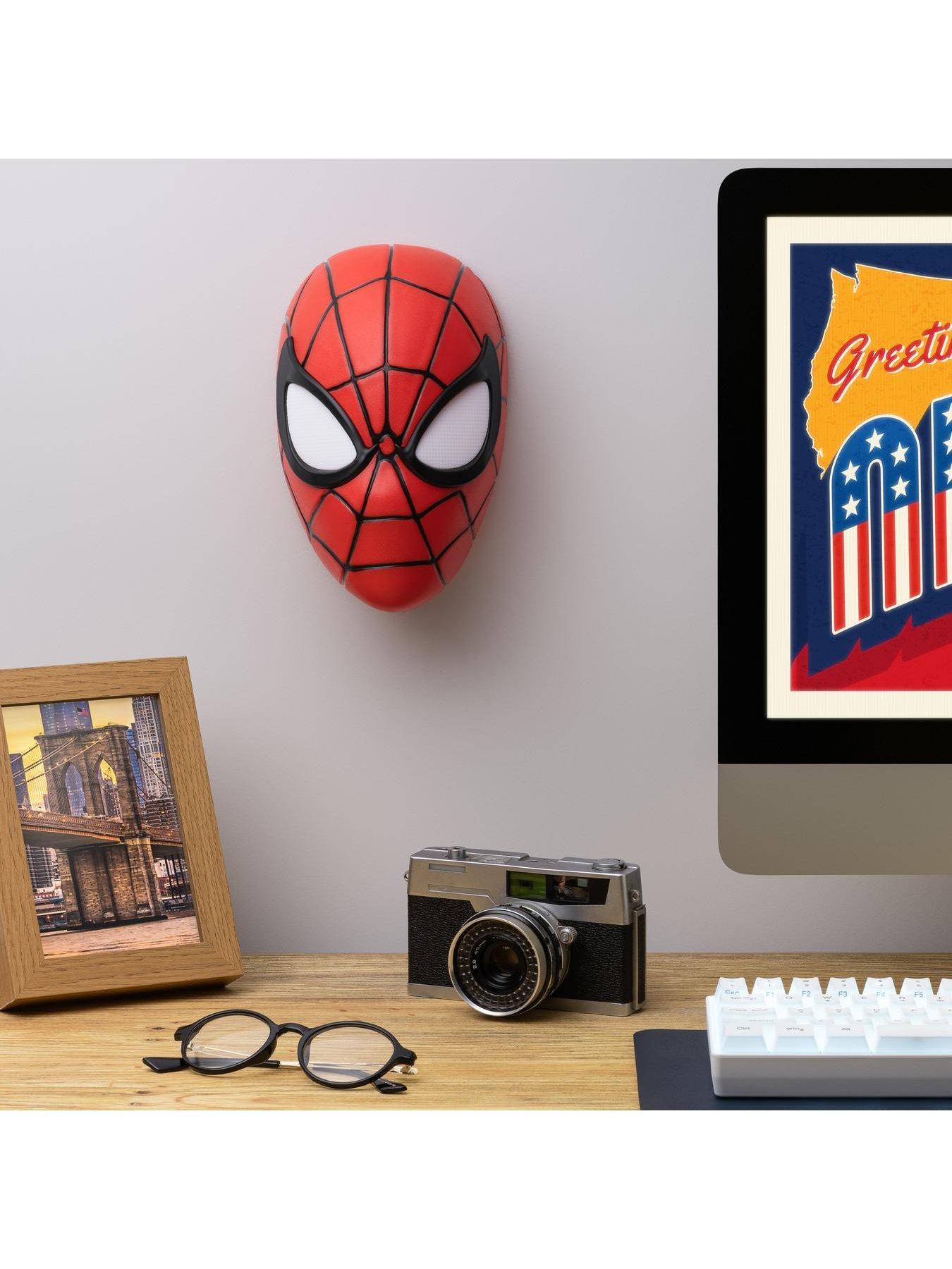 marvel-spiderman-mask-light-officially-licensed-disney-merchandise-freestanding-or-wall-mountable-usb-powered-gift-for-marvel-fansstillFront