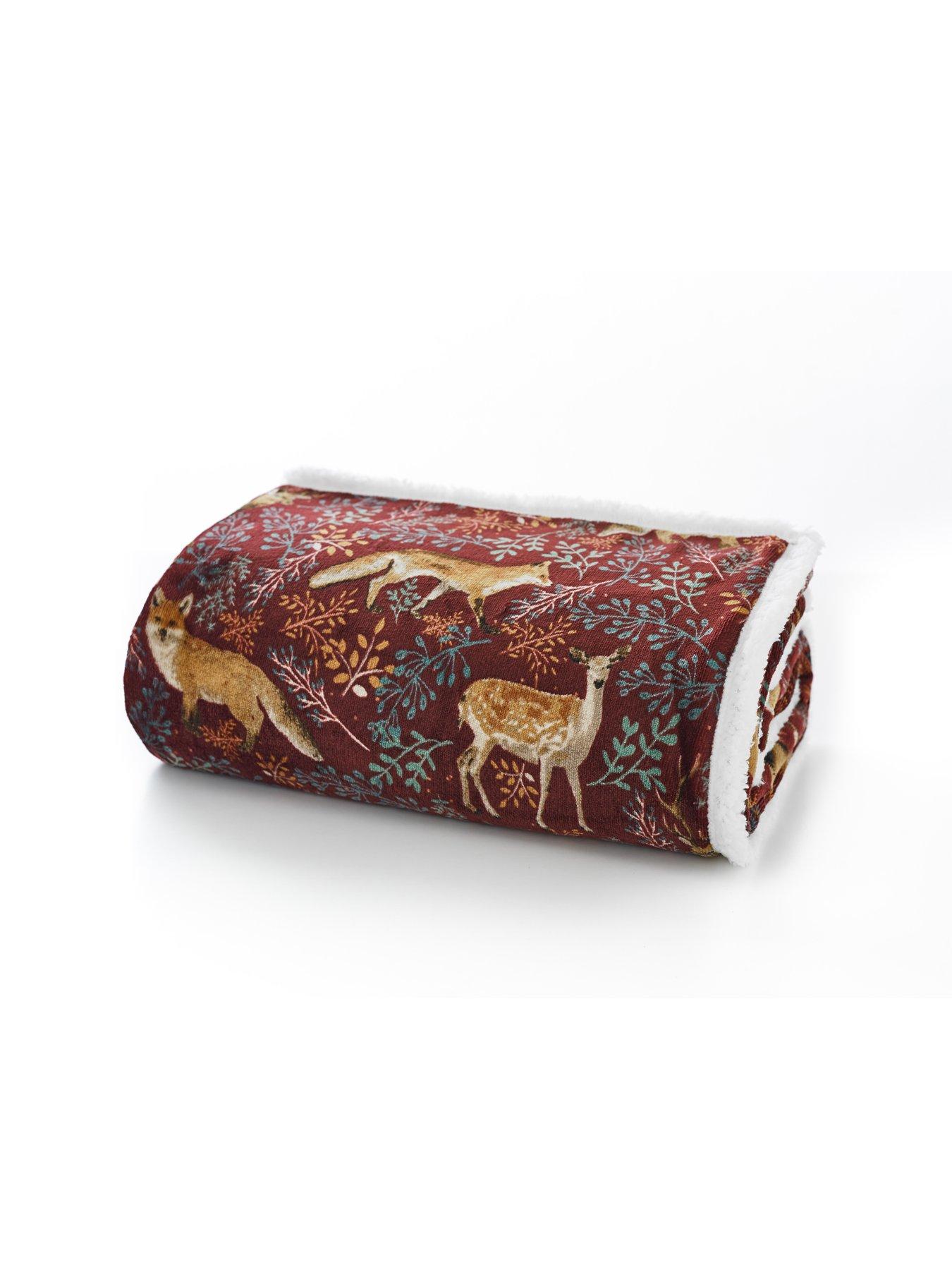 deyongs-fox-and-deer-sherpa-throw-mulberryback