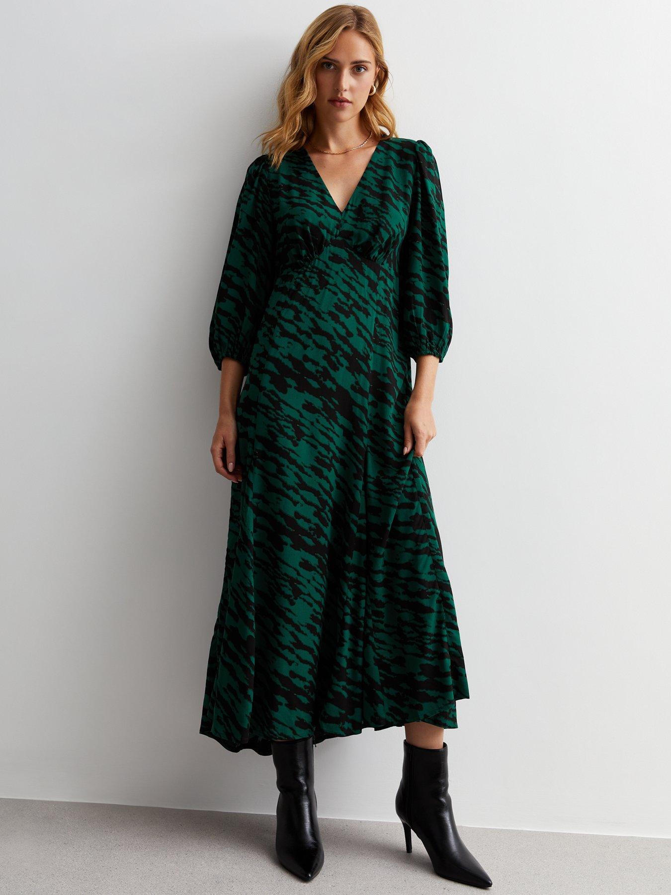 new-look-green-abstract-print-v-neck-midaxi-tea-dress