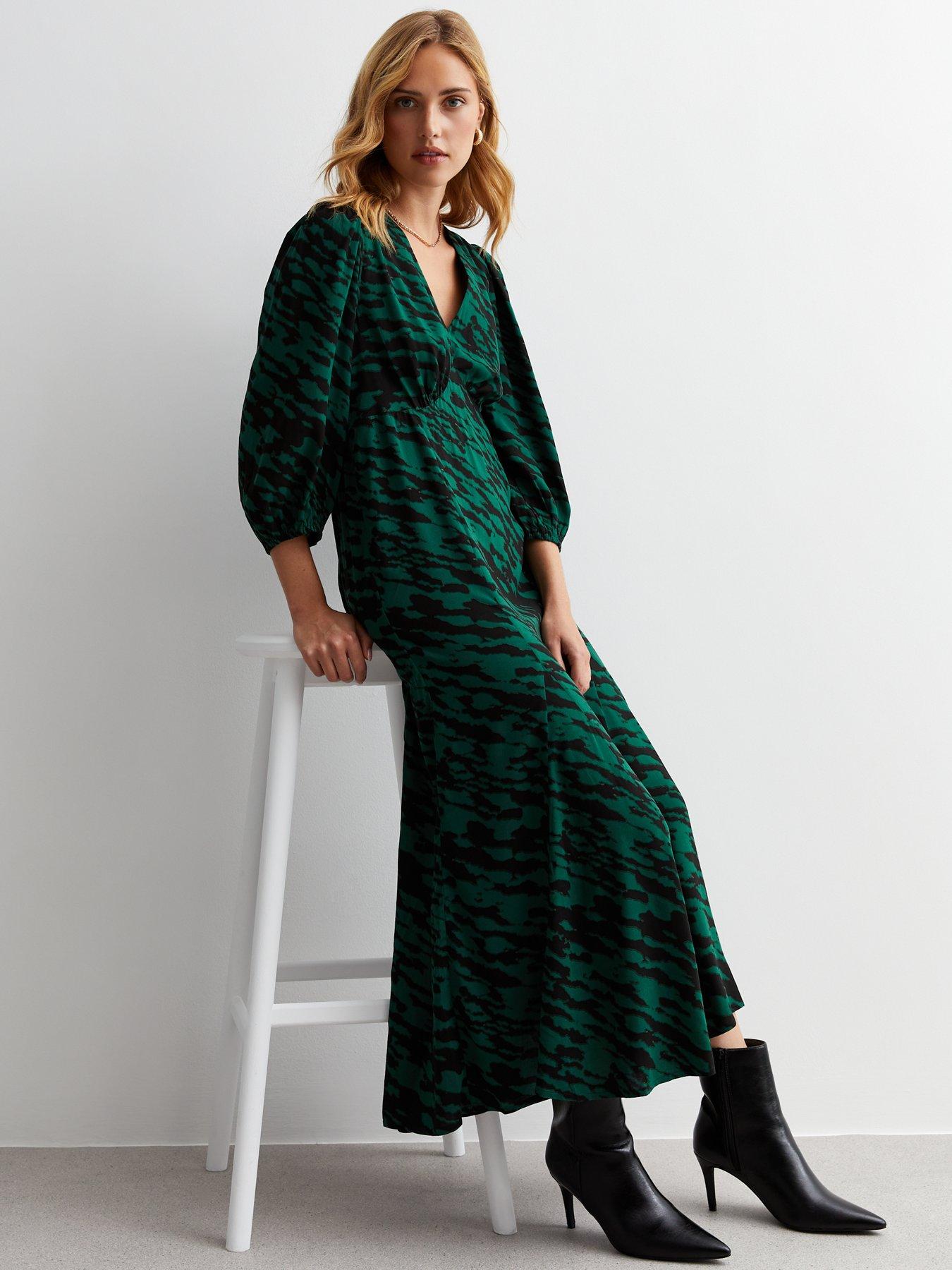 new-look-green-abstract-print-v-neck-midaxi-tea-dressback