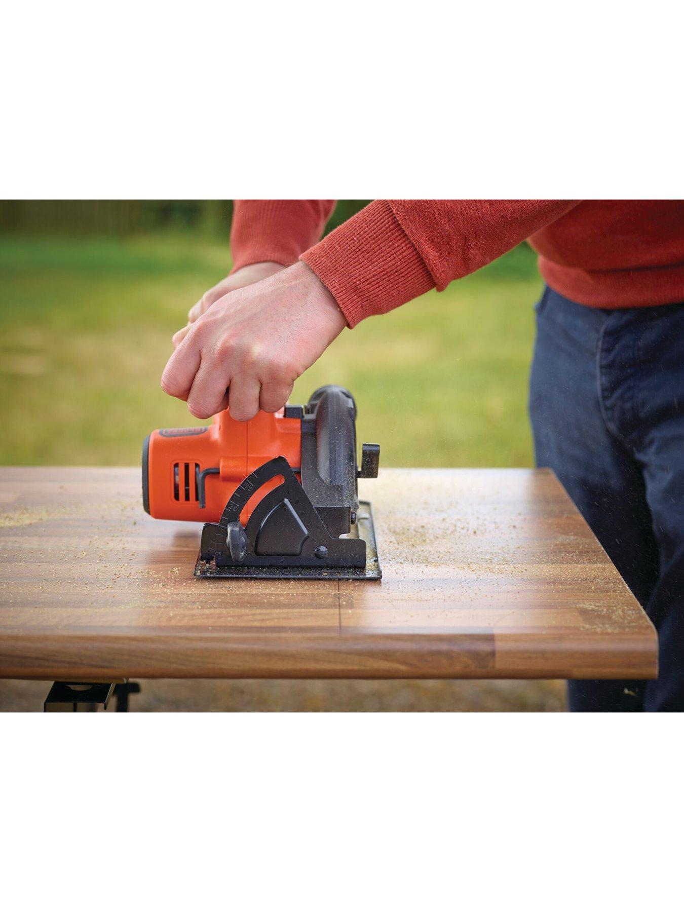 black-decker-18v-cordless-circular-saw-with-1nbspx-15ah-battery-1-blade-400ma-chargerdetail