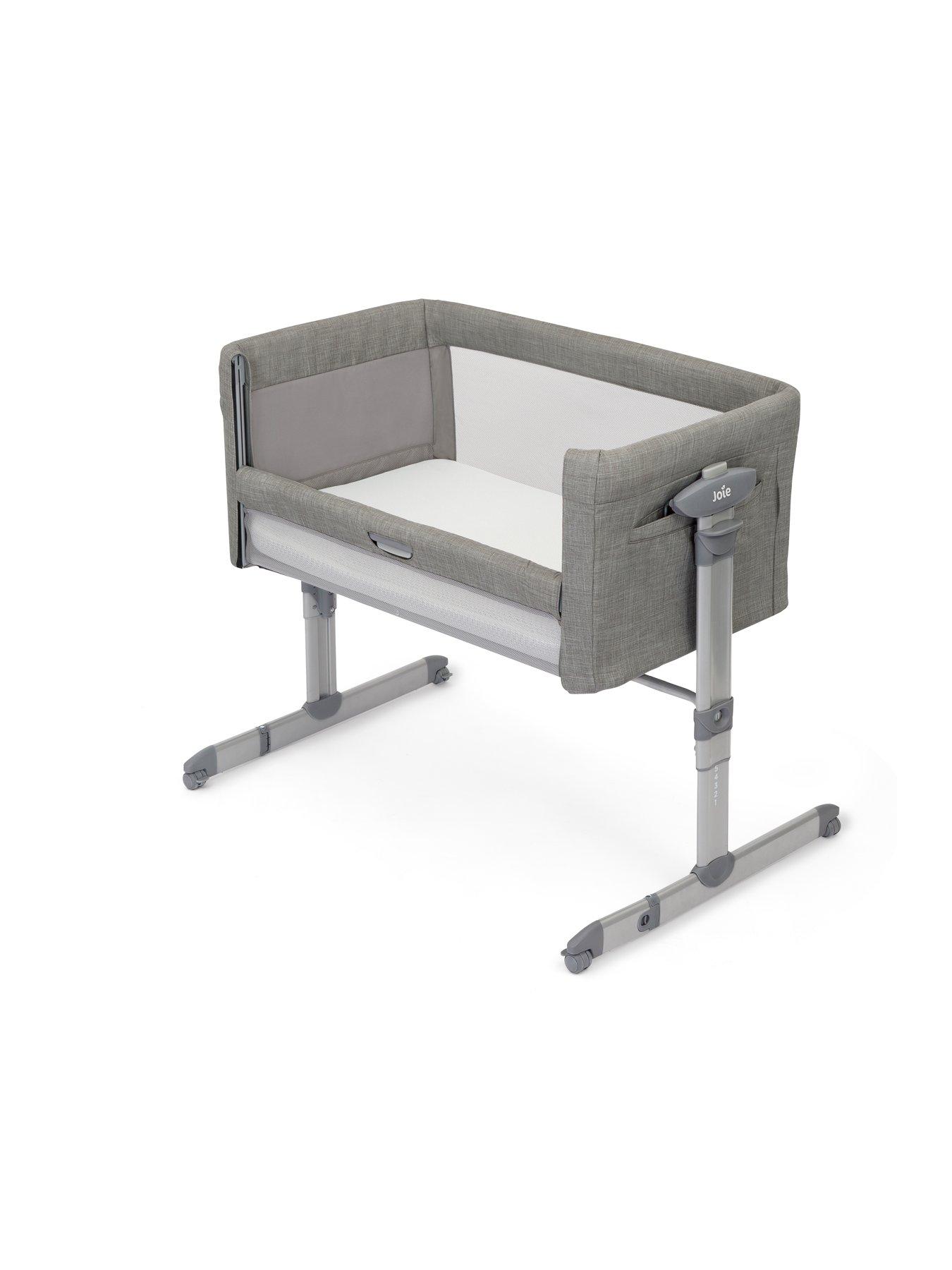 joie-roomie-glide-bedside-crib-foggy-grey