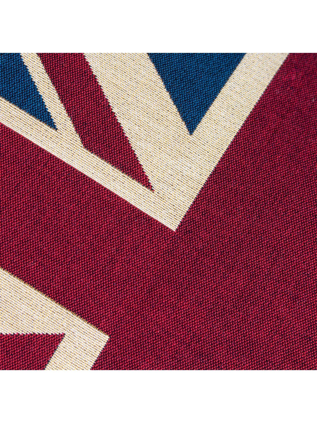 furn-union-jack-cushiondetail