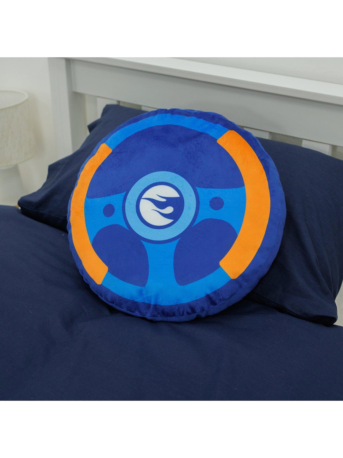 hot-wheels-shaped-cushion-multioutfit