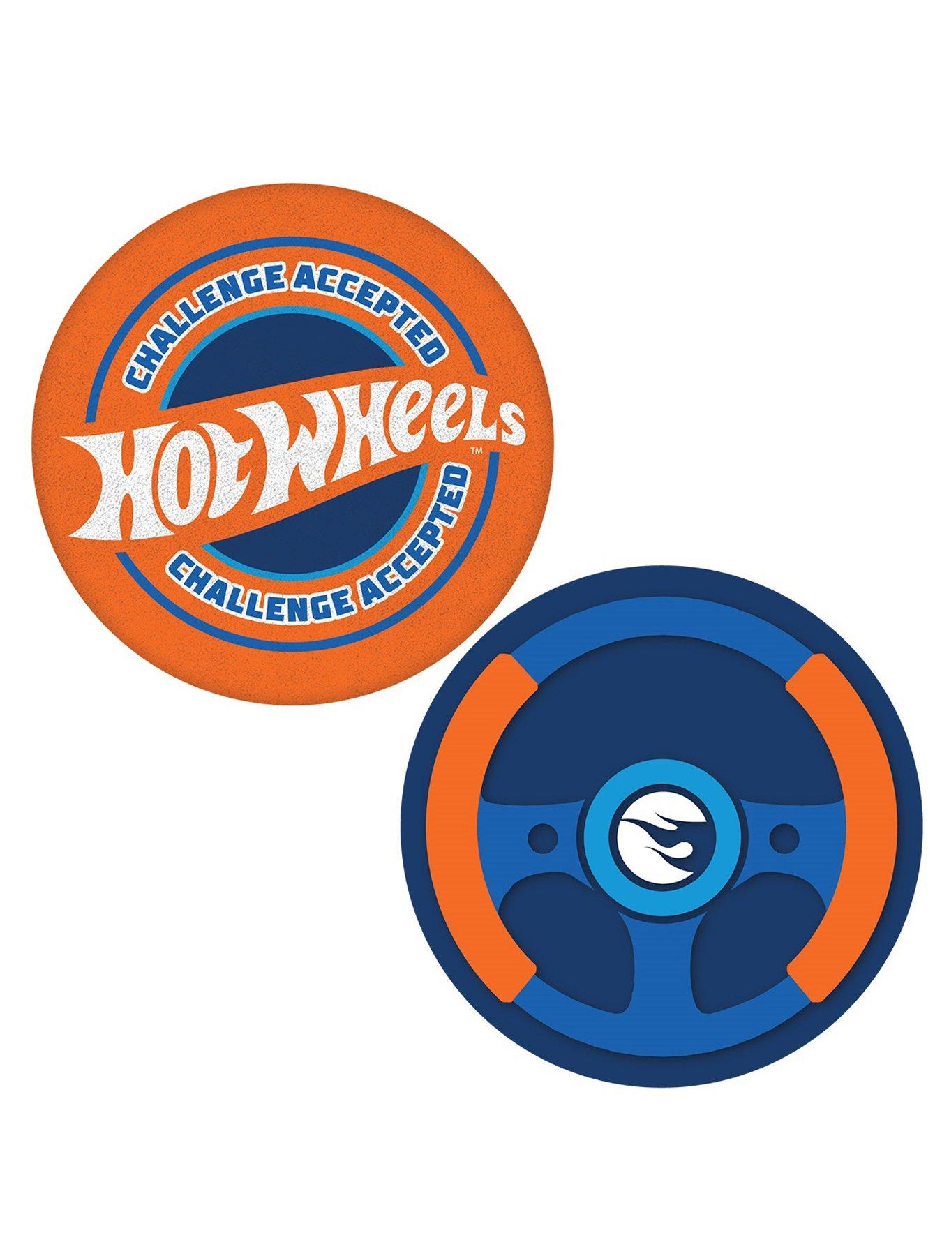 hot-wheels-shaped-cushion-multidetail