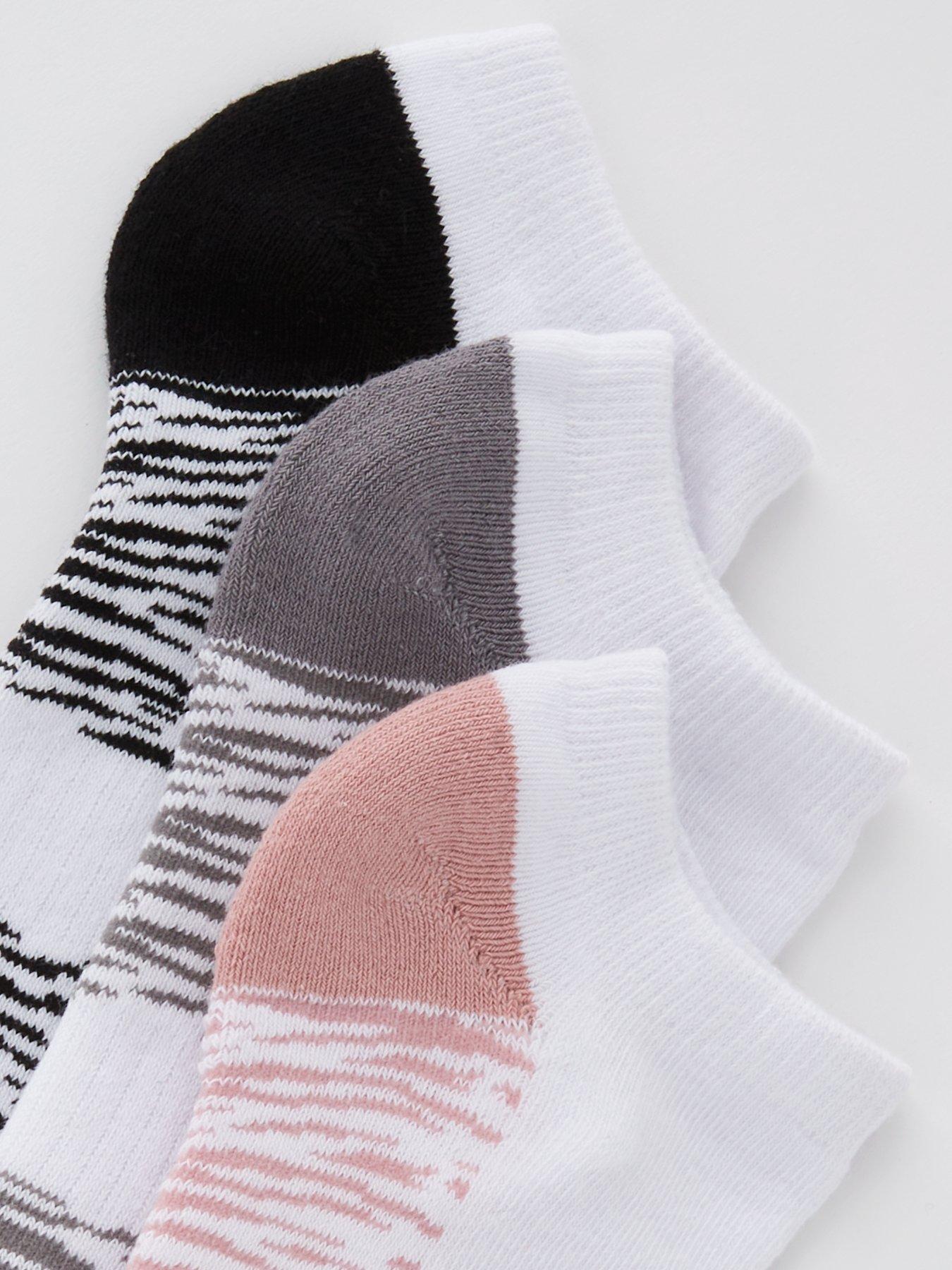 Image 4 of 4 of The Very Collection 5 Pack Targeted Cushioning Trainer Liner Socks - White