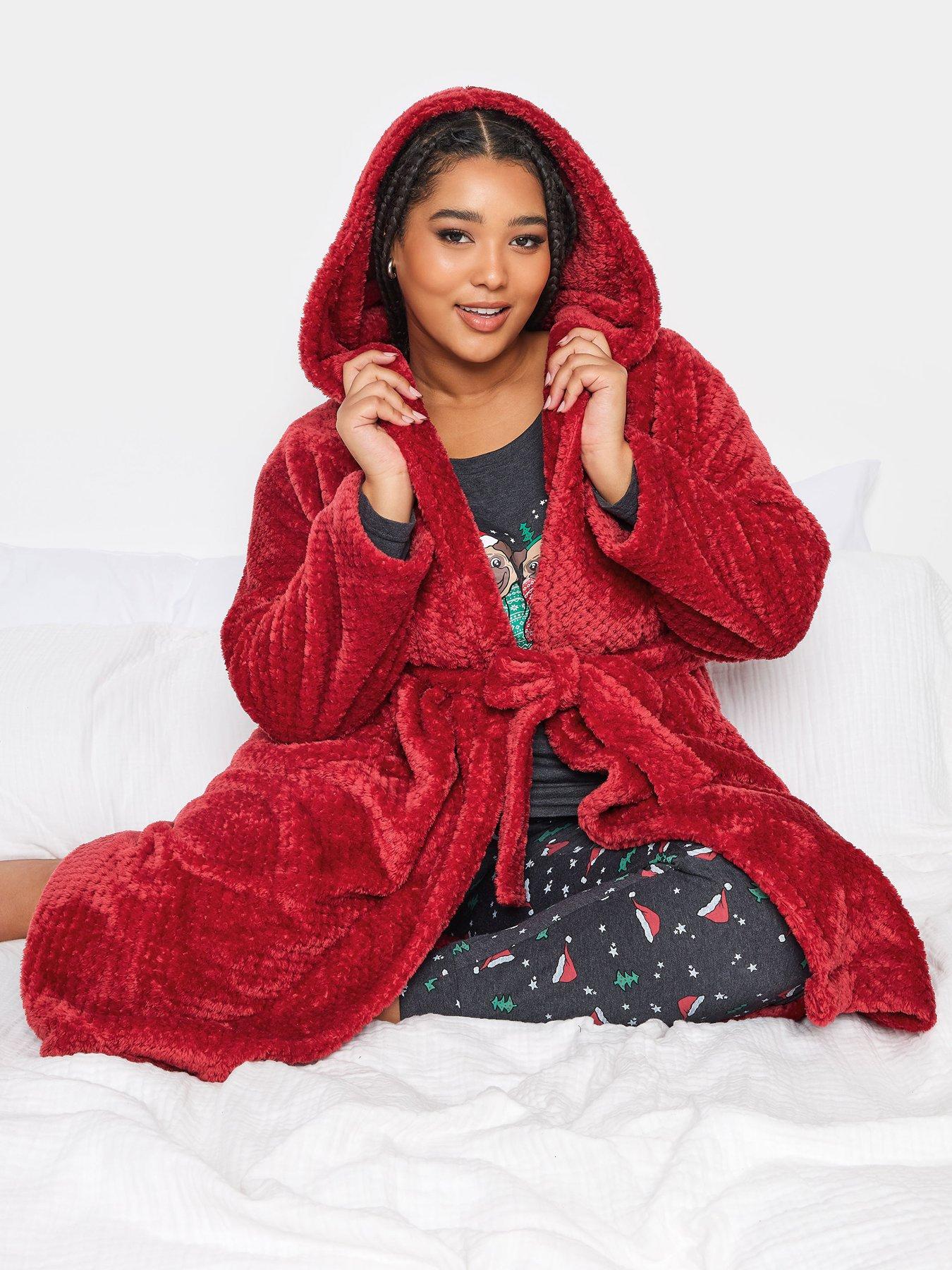 yours-yours-honeycomb-hooded-robe-redoutfit