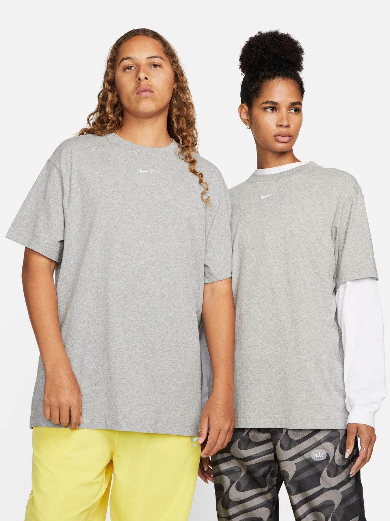 Nike women's cheap boyfriend t shirt