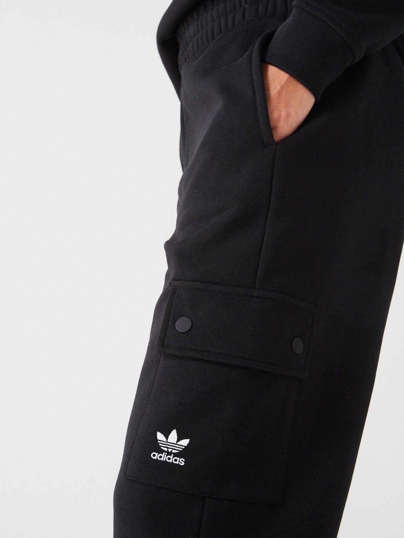 adidas-originals-womens-cargo-jogger-blackdetail