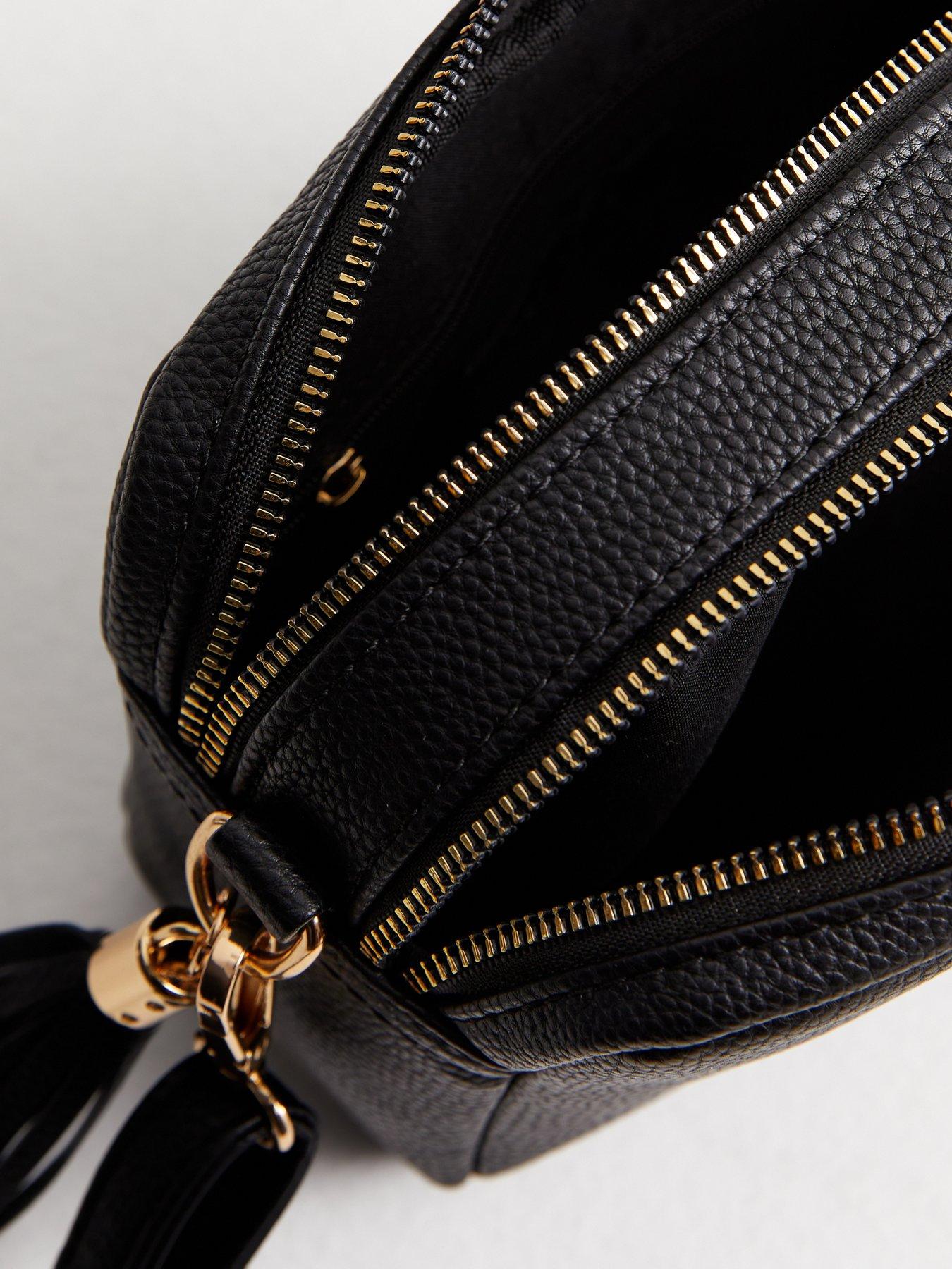 new-look-black-leather-look-embossed-cross-body-bagdetail