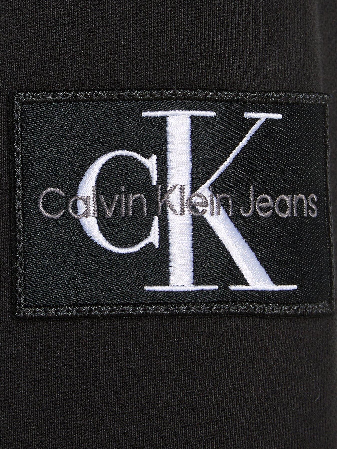 calvin-klein-jeans-badge-crew-sweat-blackdetail