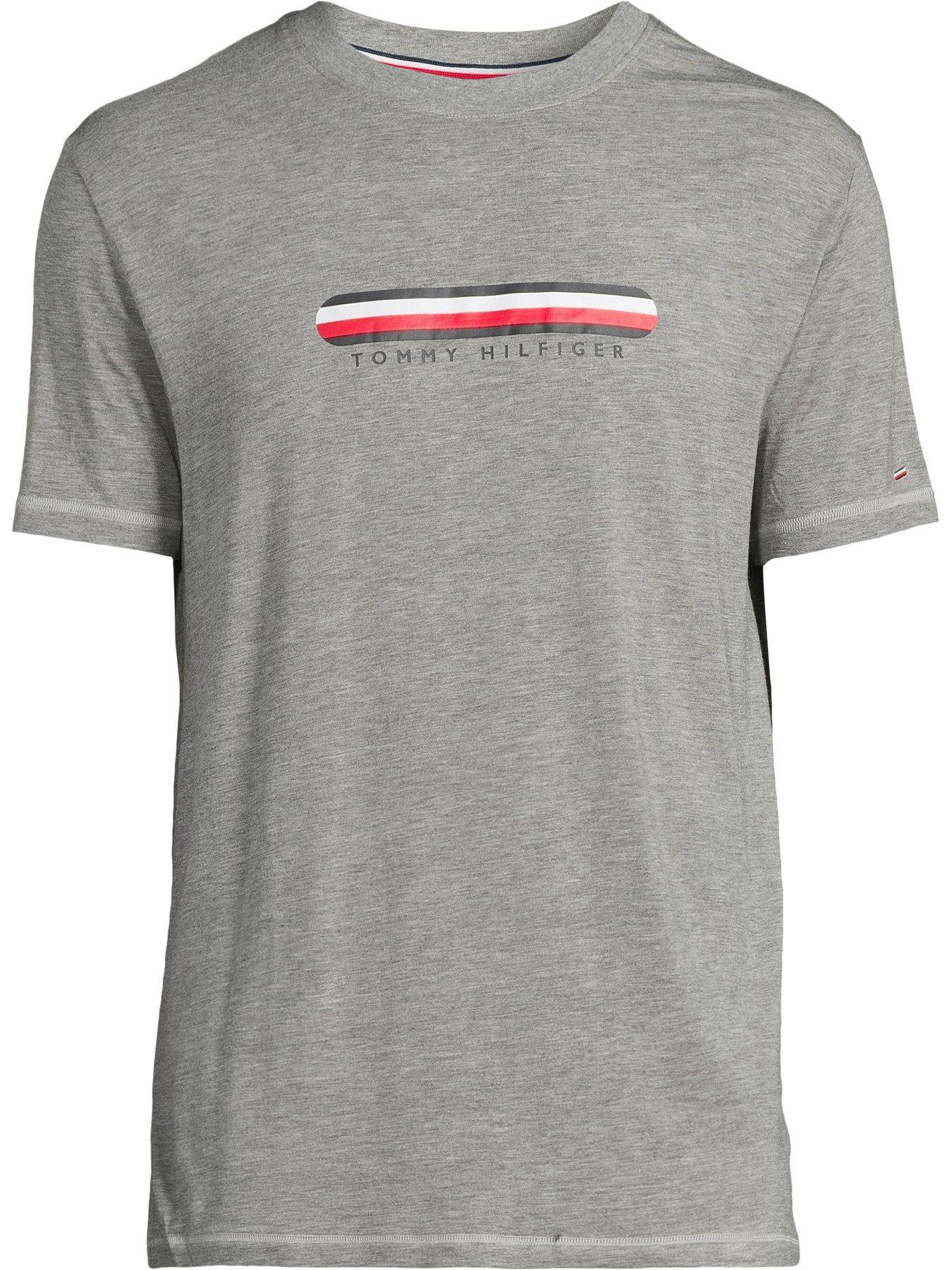 tommy-hilfiger-crew-neck-lounge-t-shirt-greyoutfit