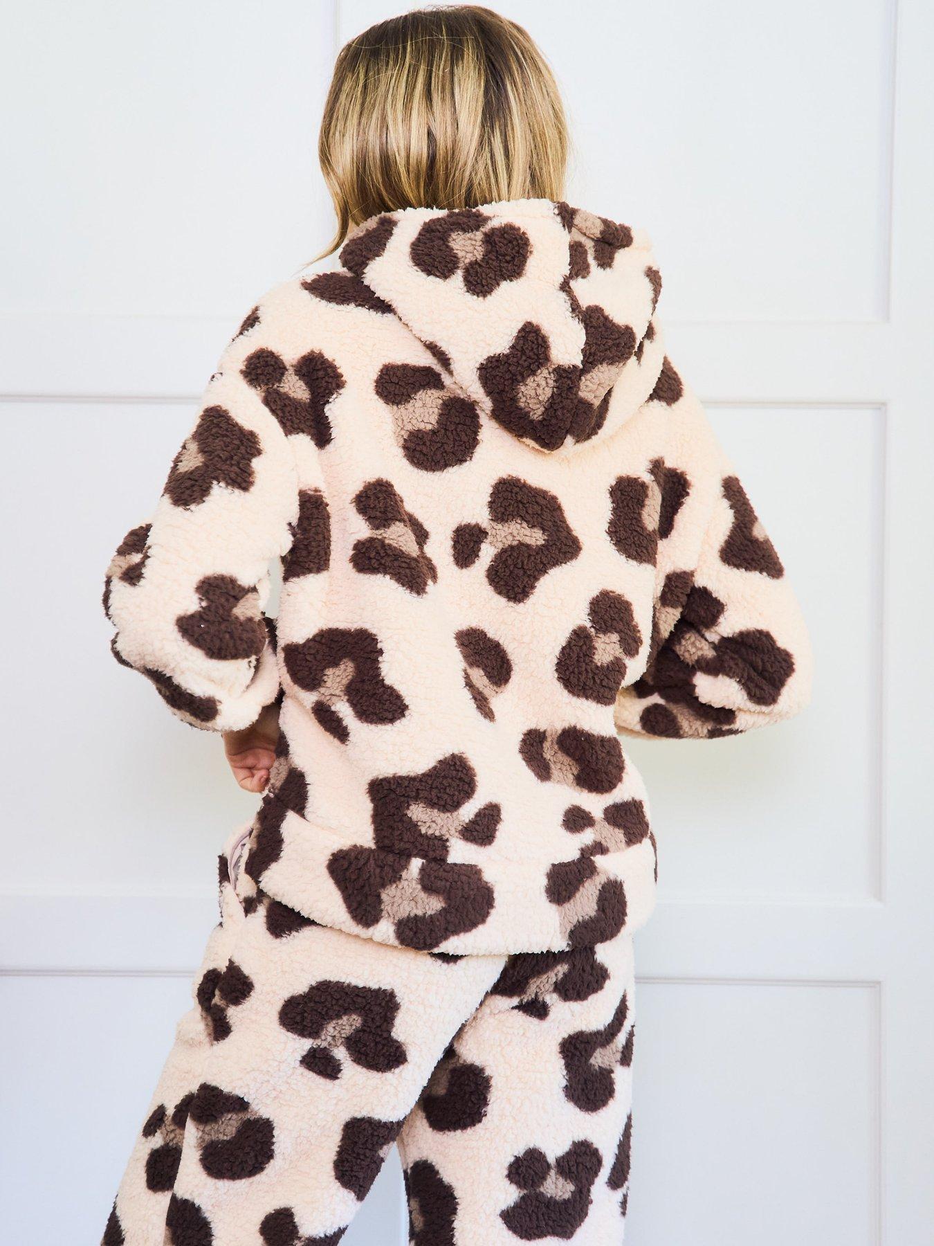 jim-jam-the-label-twonbsppiecenbspfleece-leopard-lounge-set-leoparddetail