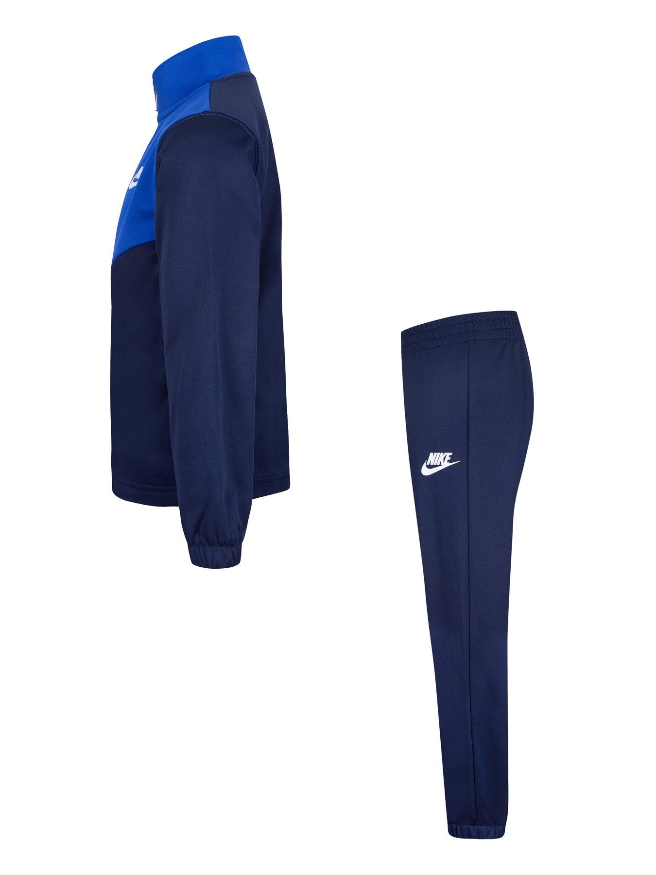 nike-younger-boys-lifestyle-essentials-tracksuitdetail