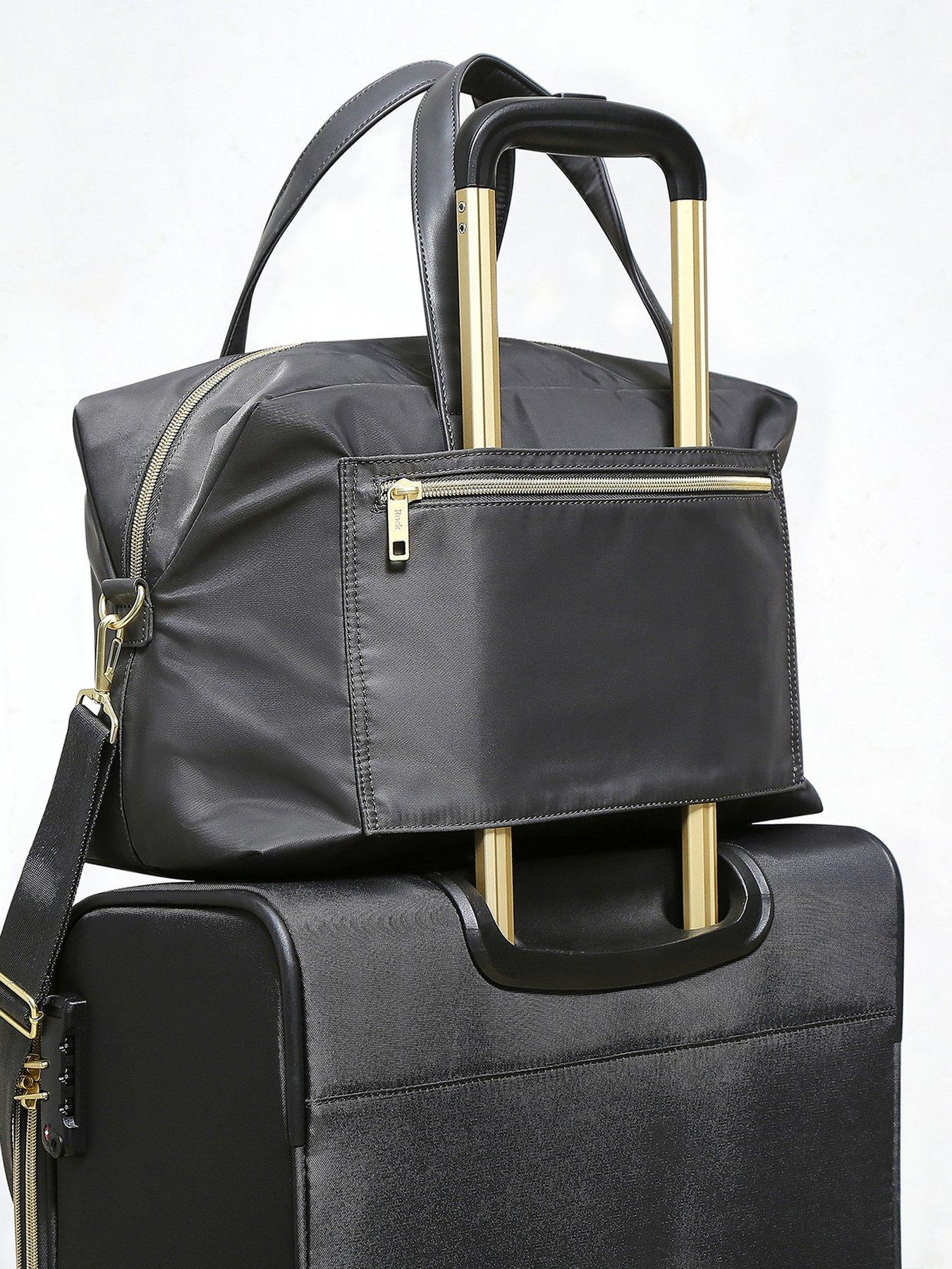 rock-luggage-kensington-holdalldetail